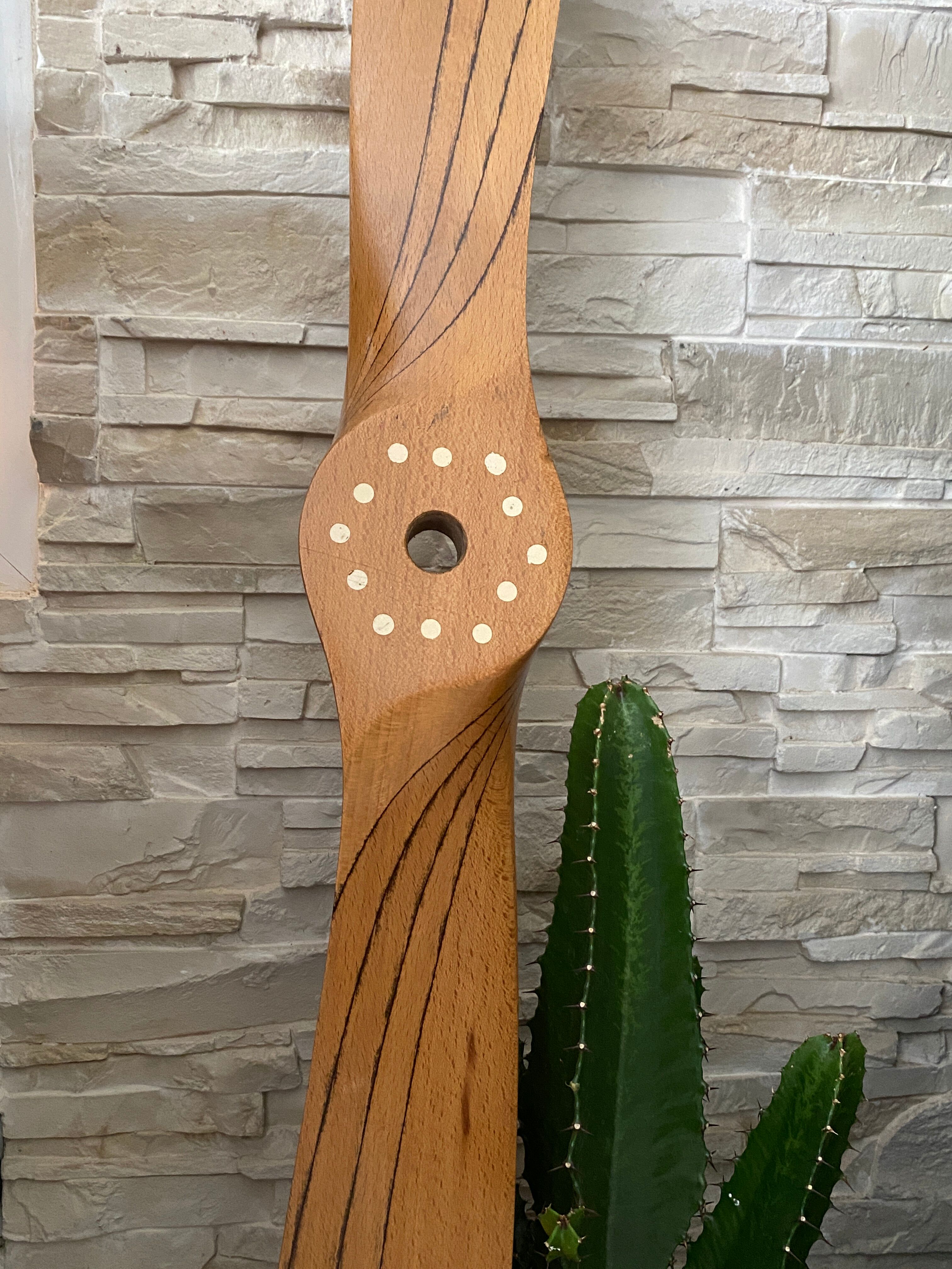 Wooden airplane propeller