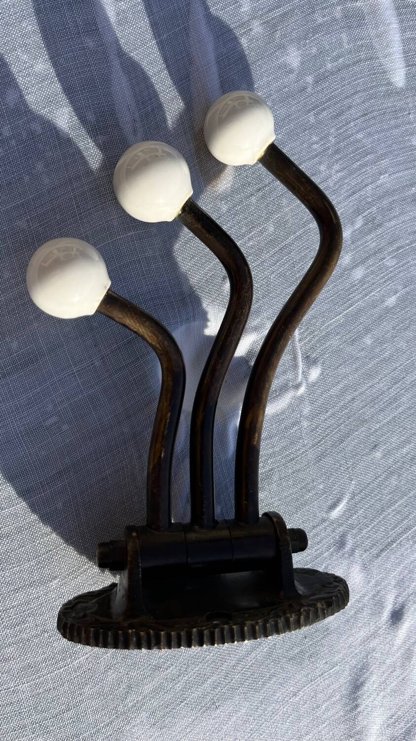 Vintage bakelite 3 ball hook