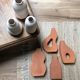 Vase plat en faïence rouge fait main artisanale creatrice
