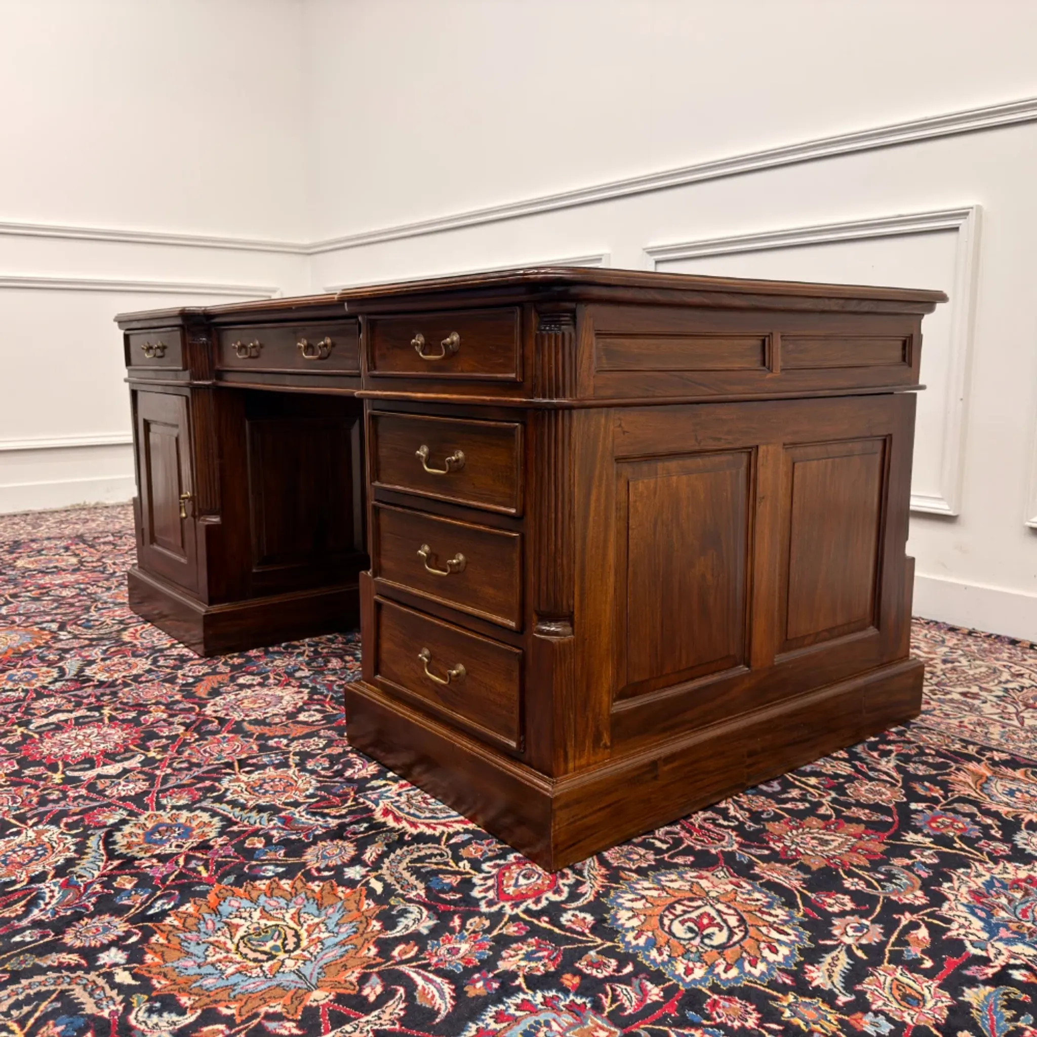 Classic English Desk Partnerdesk