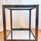 Table d'appoint design en provenance de Nouvelle-Zélande