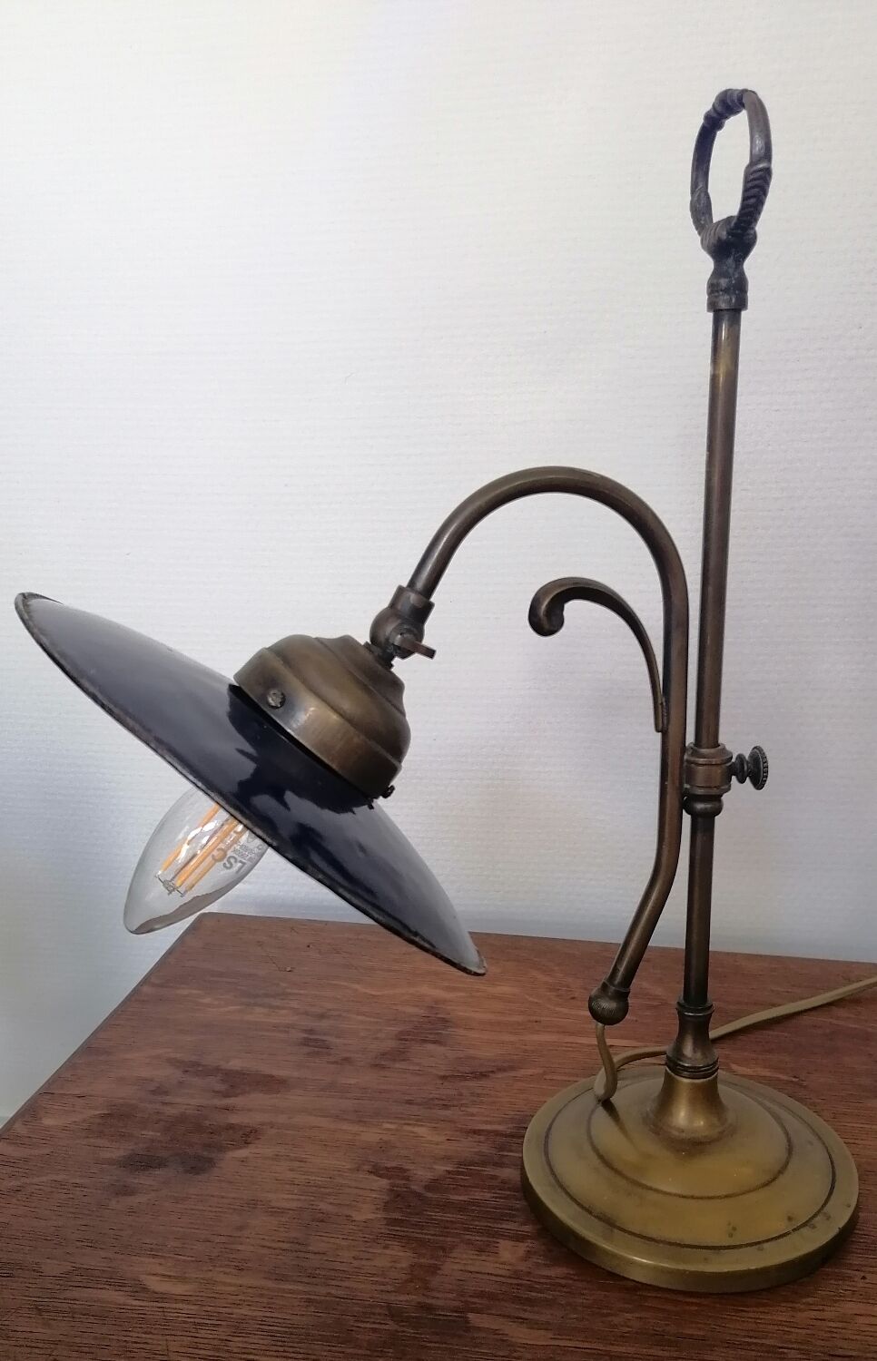 Antique desk lamp