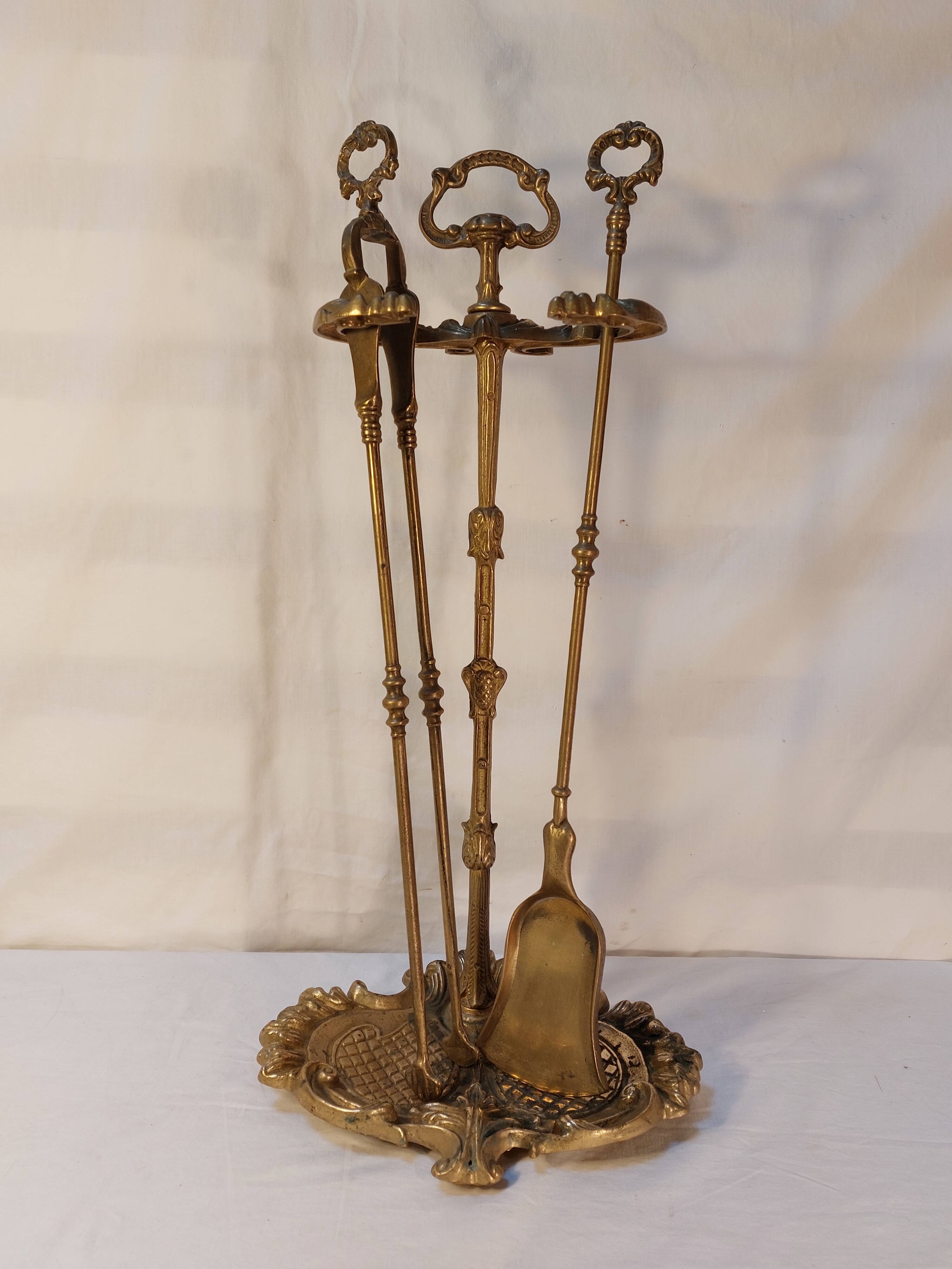 Gilded brass fireplace servant 2 elements