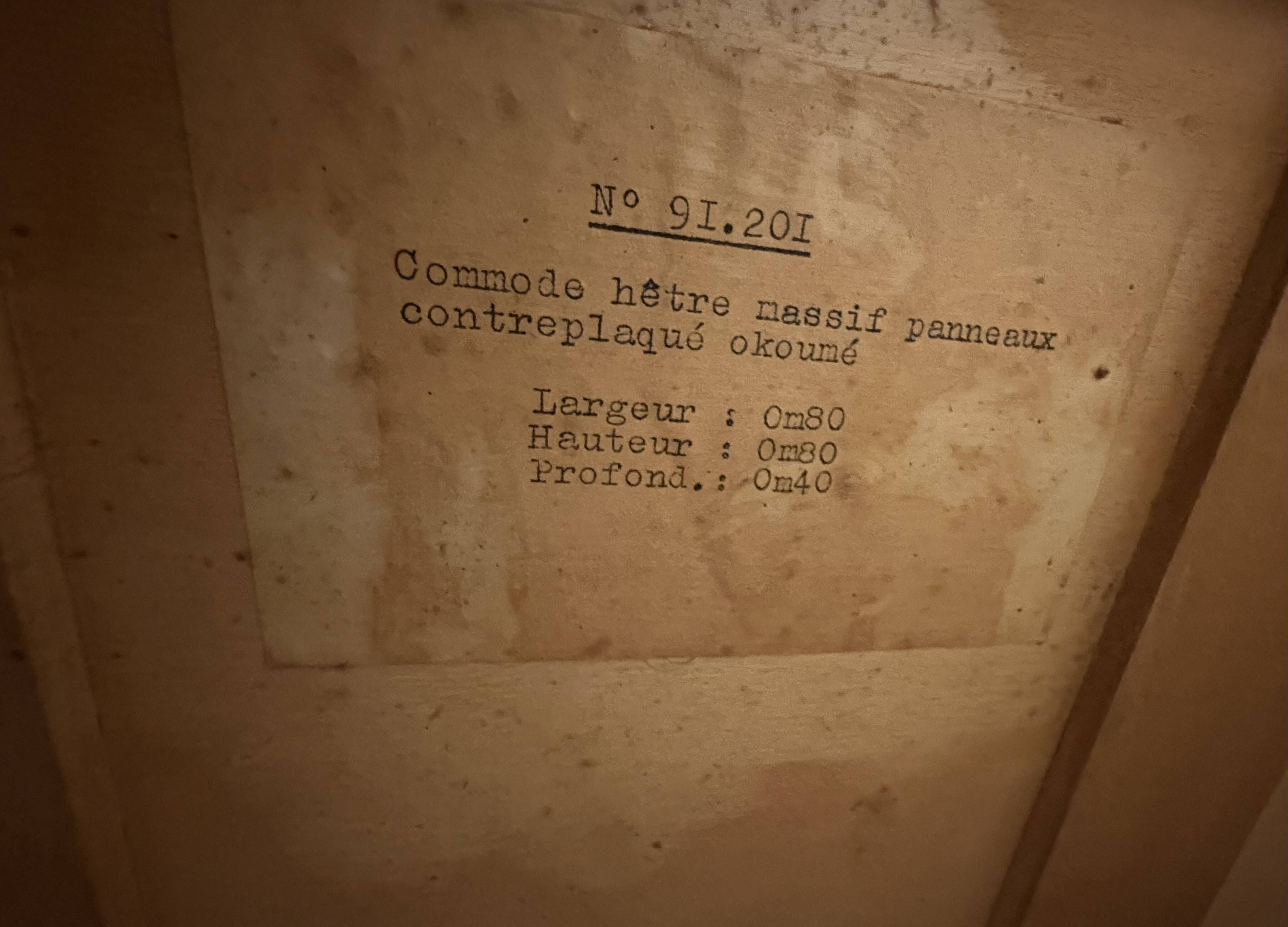 Commode parisienne