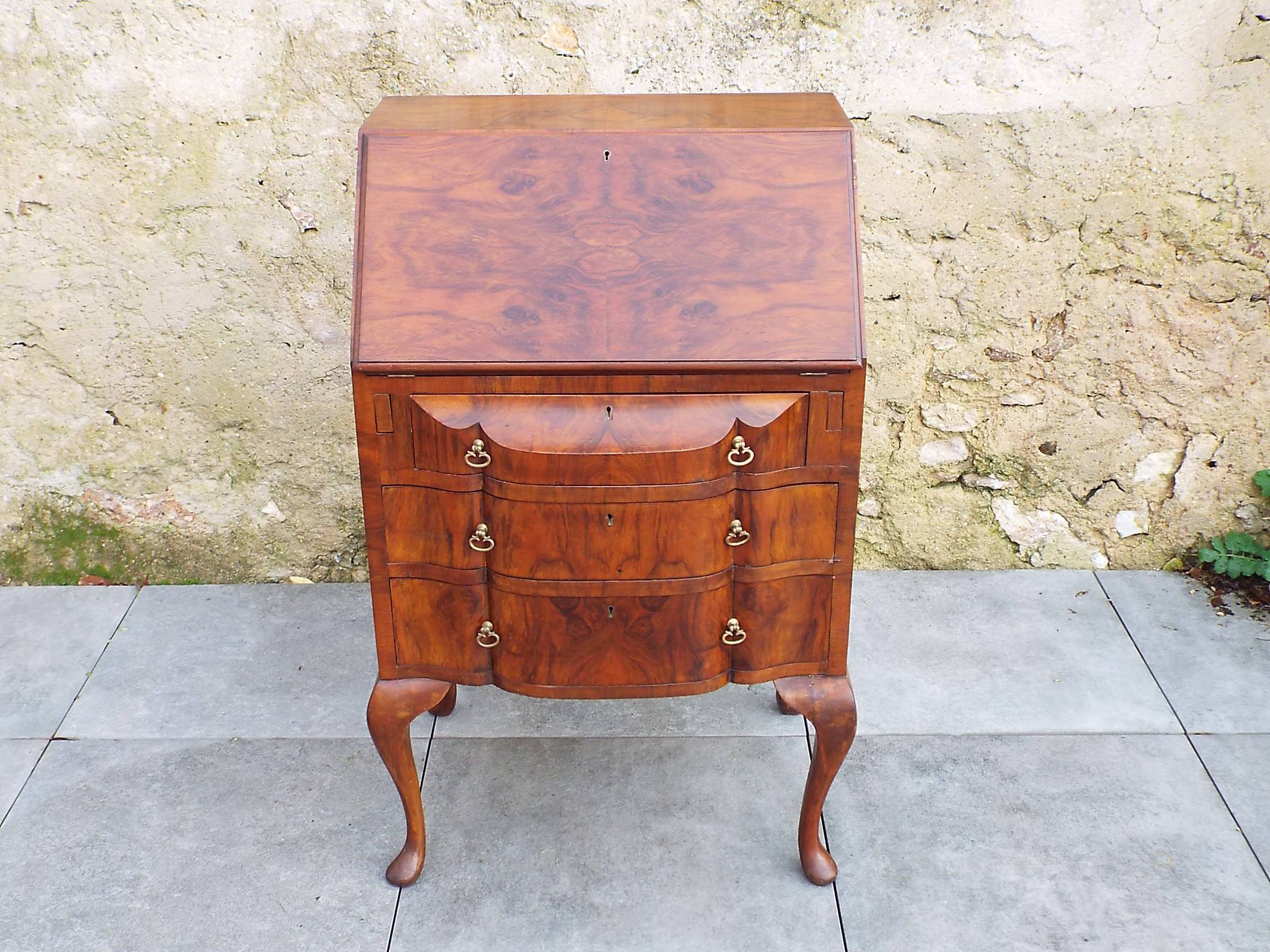 Secrétaire commode Style Queen Anne
