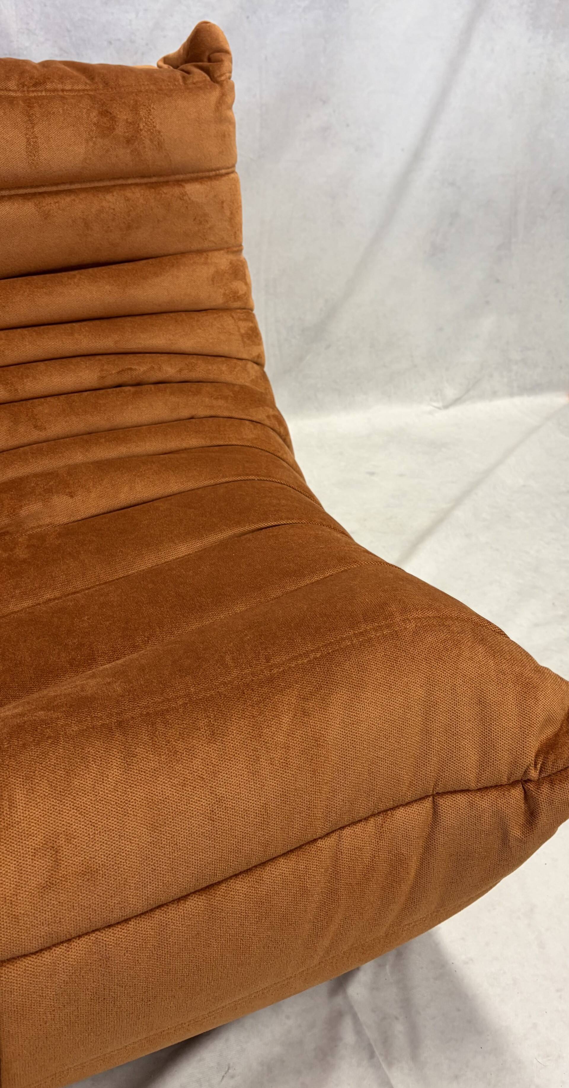 Chauffeuse Togo par Michel Ducaroy pour Ligne Roset