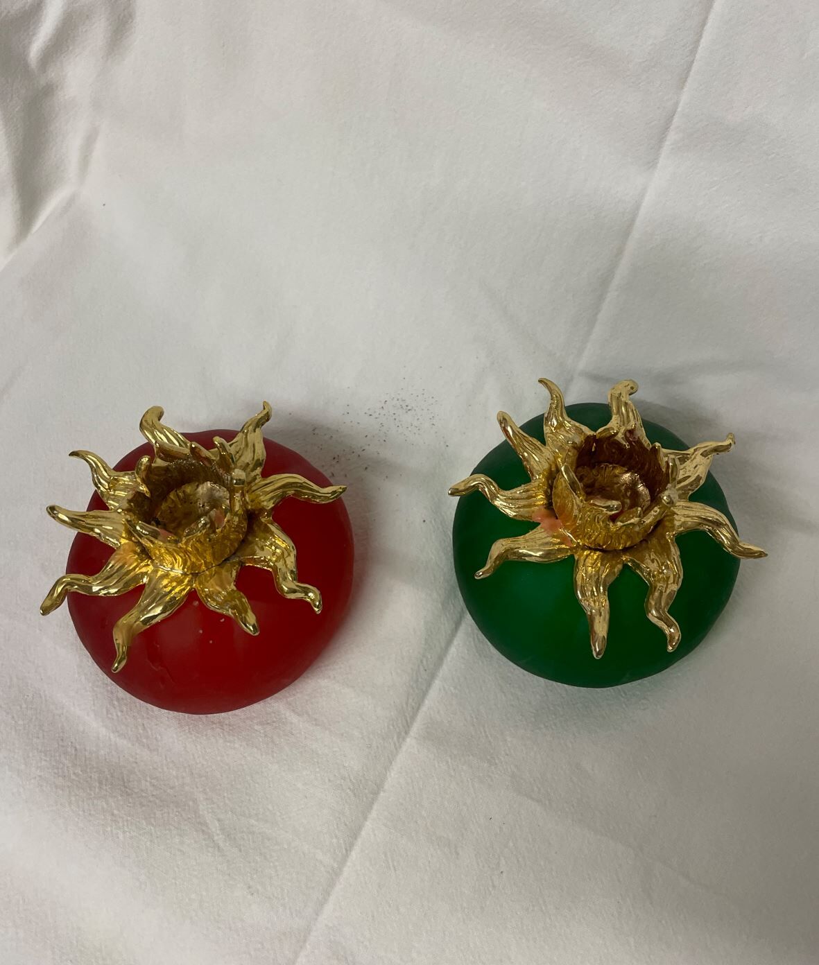 2 red and sun green candlesticks