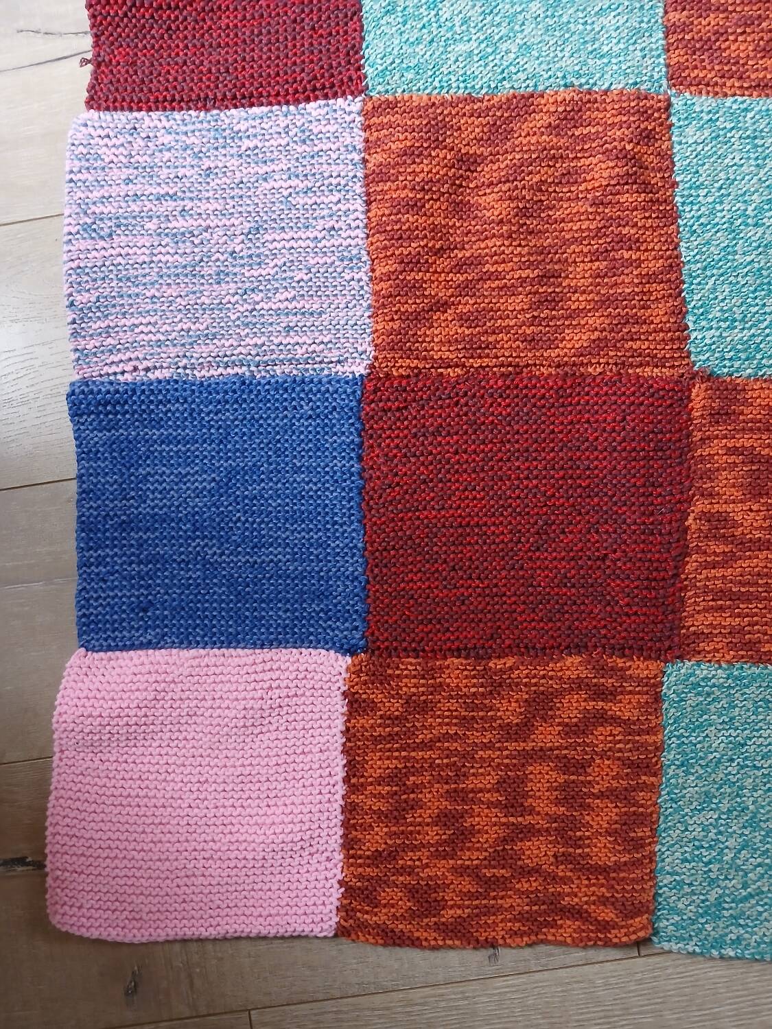 Plaid patchwork hand-knitted