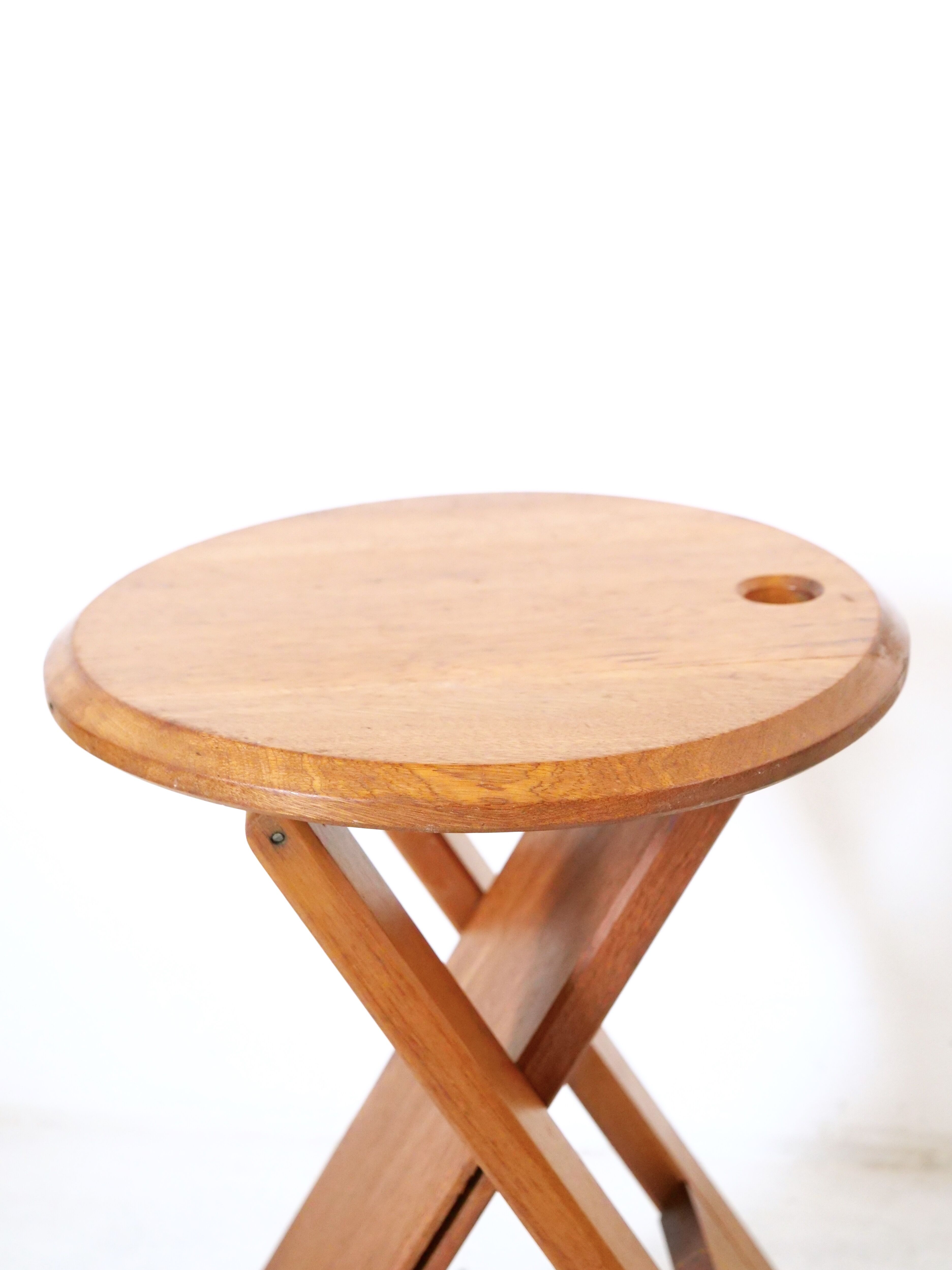 Folding wooden stool Suzy by Adrian Reed design