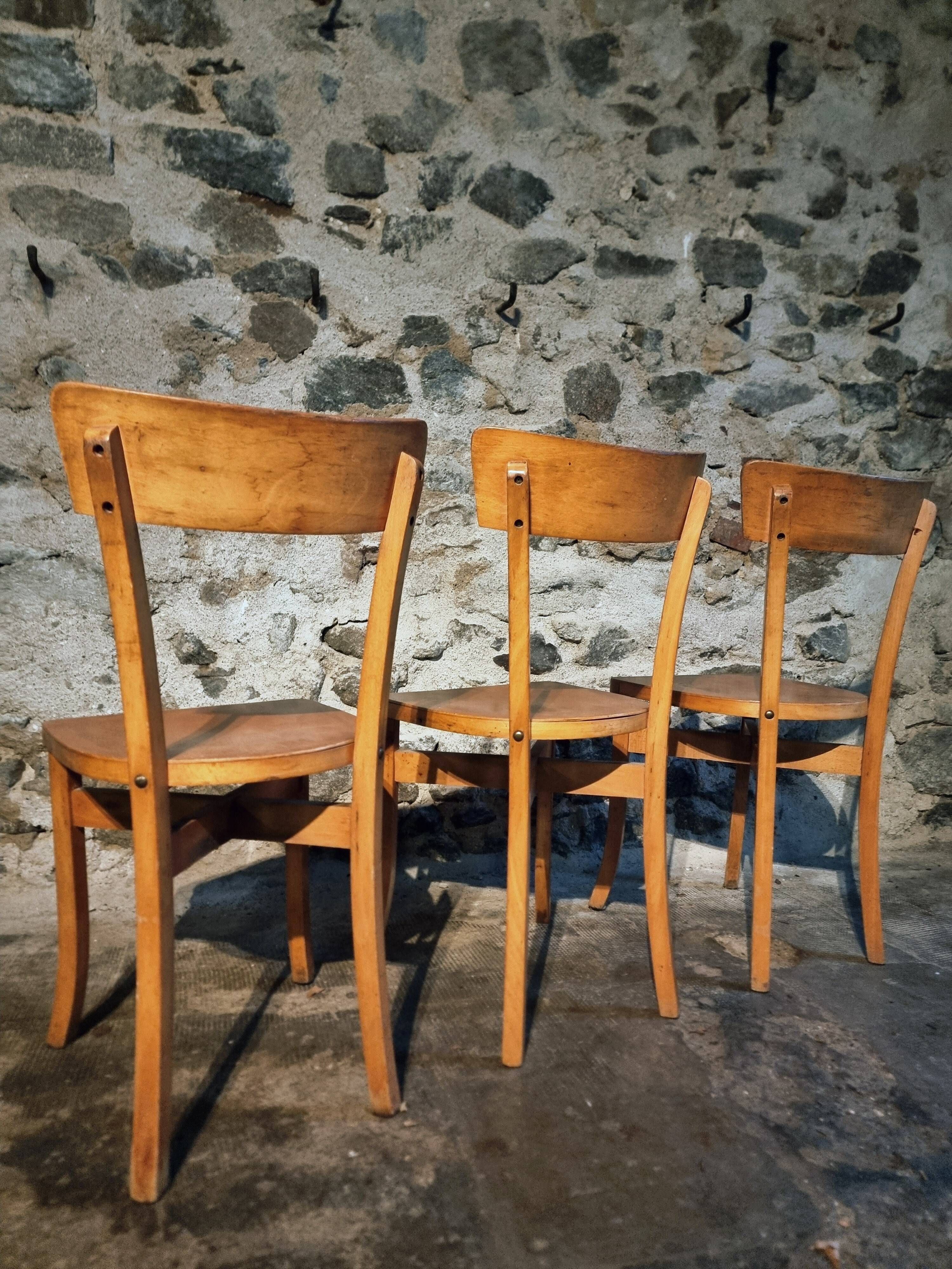Vintage French bistro chairs in beech – Set of 3, 1950s café chairs