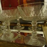 Elegant set of 8 Baccarat champagne cups