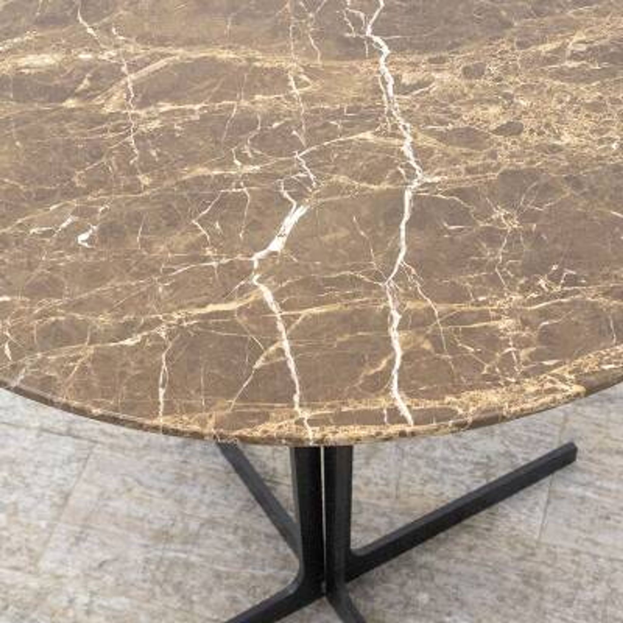 Refurbished round table TACCHINI Split Ø70 brown marble second choice