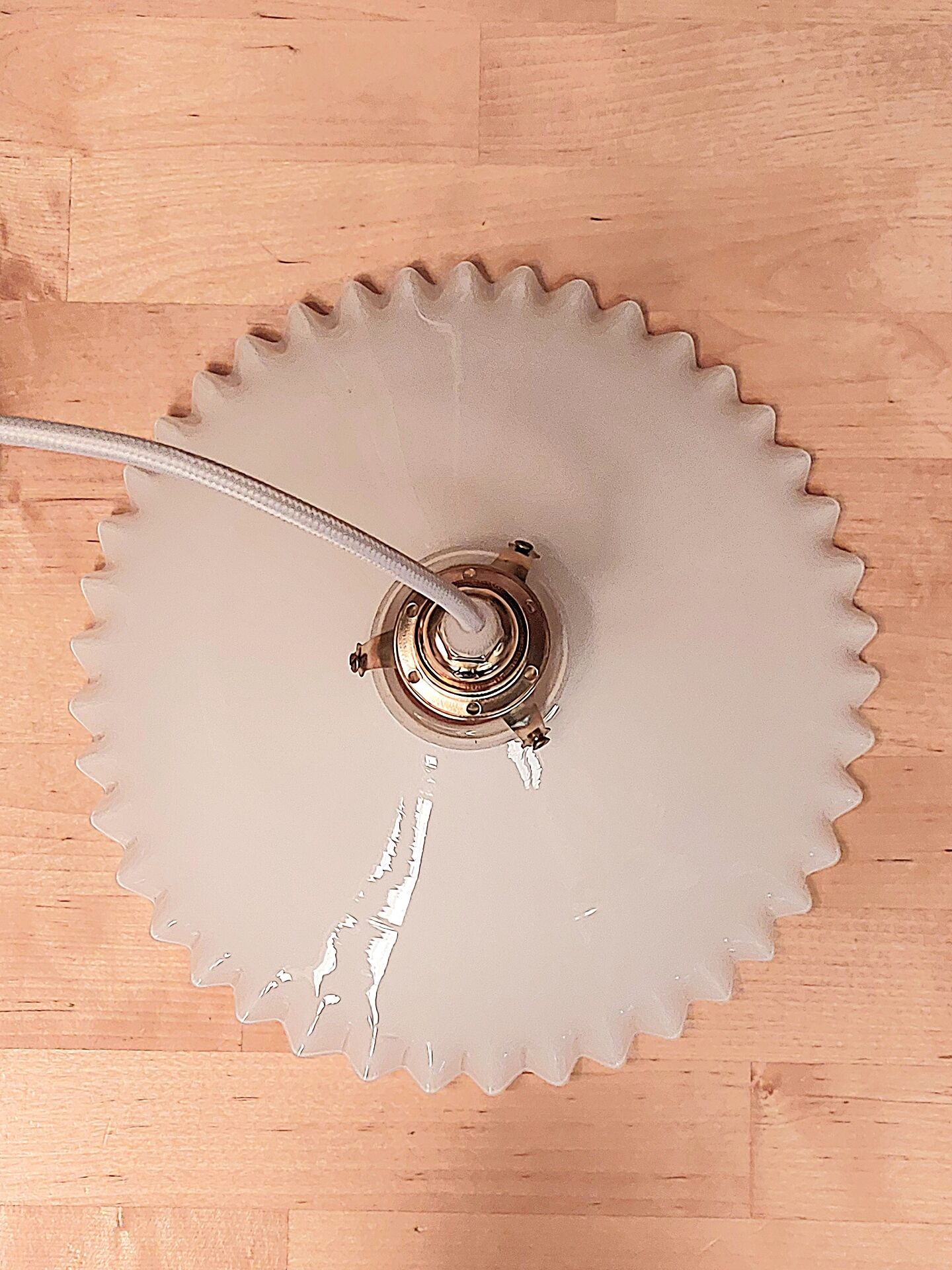 Suspension en opaline blanche 