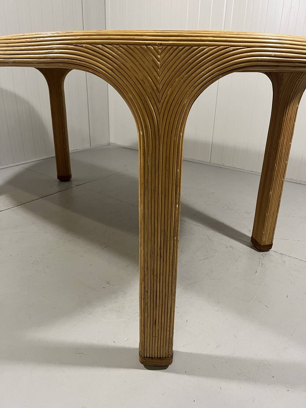Table à manger en rotin et travertin Vivai del Sud, Italie, années 1960.
