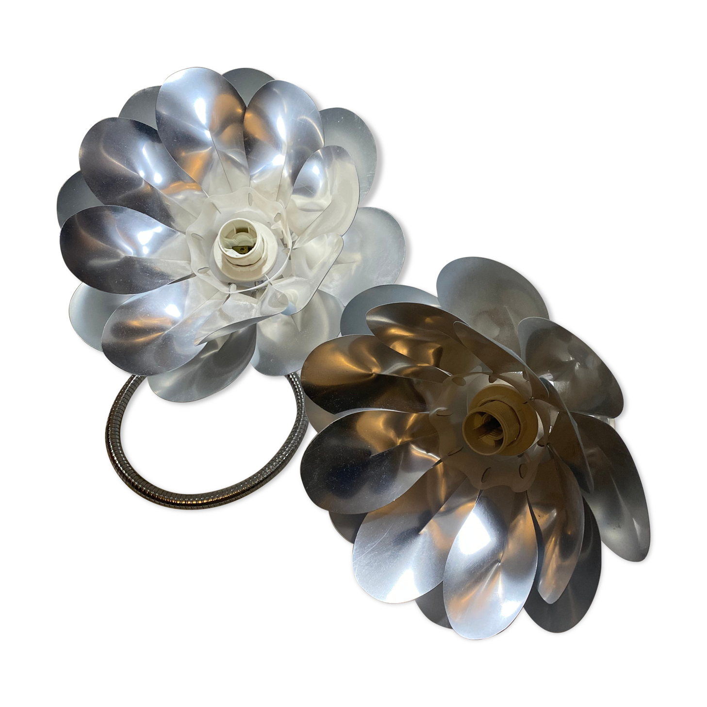 Pair of vintage flower bedside lamps