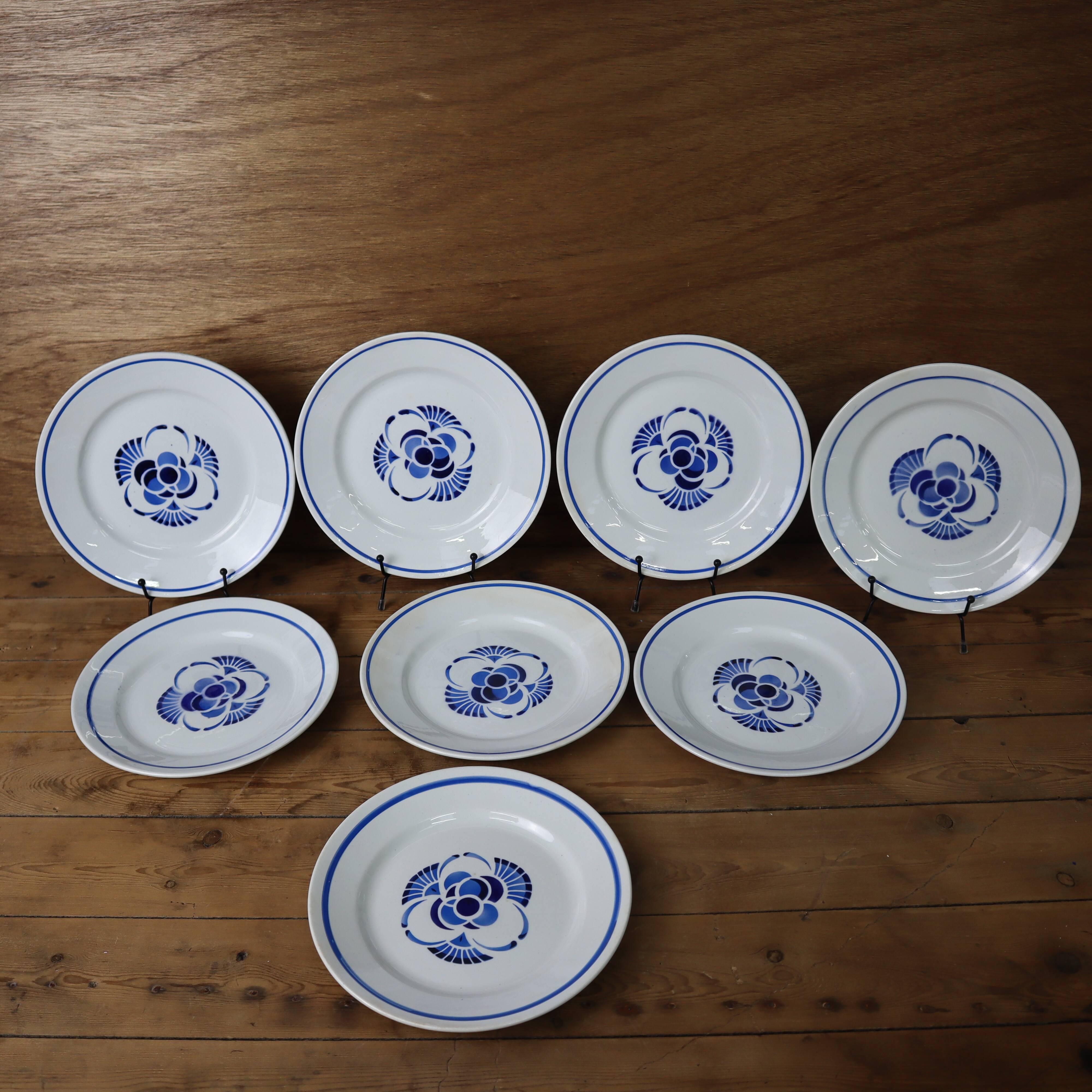 8 blue flat plates "Mitsouko"
