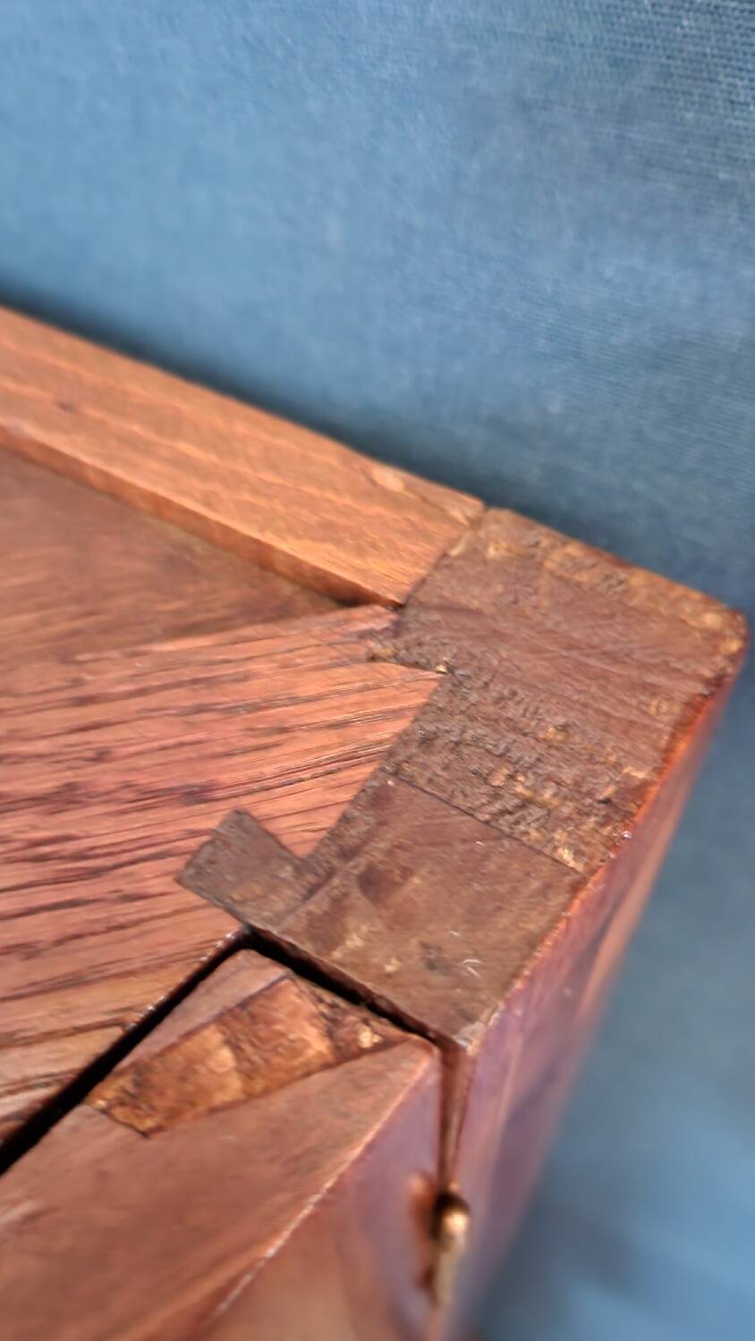 Corner marquetry cabinet