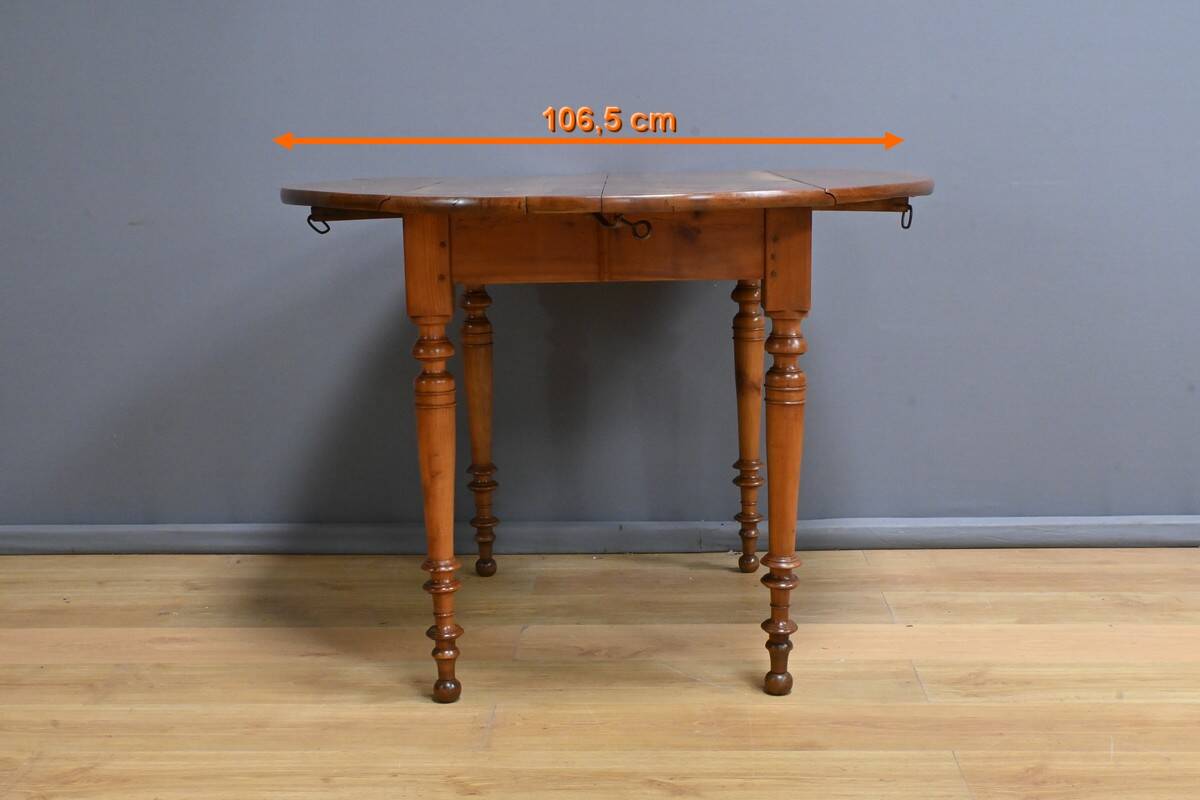 Table for 4 to 10 people with cherry wood extensions, Louis Philippe style – Late 11th century