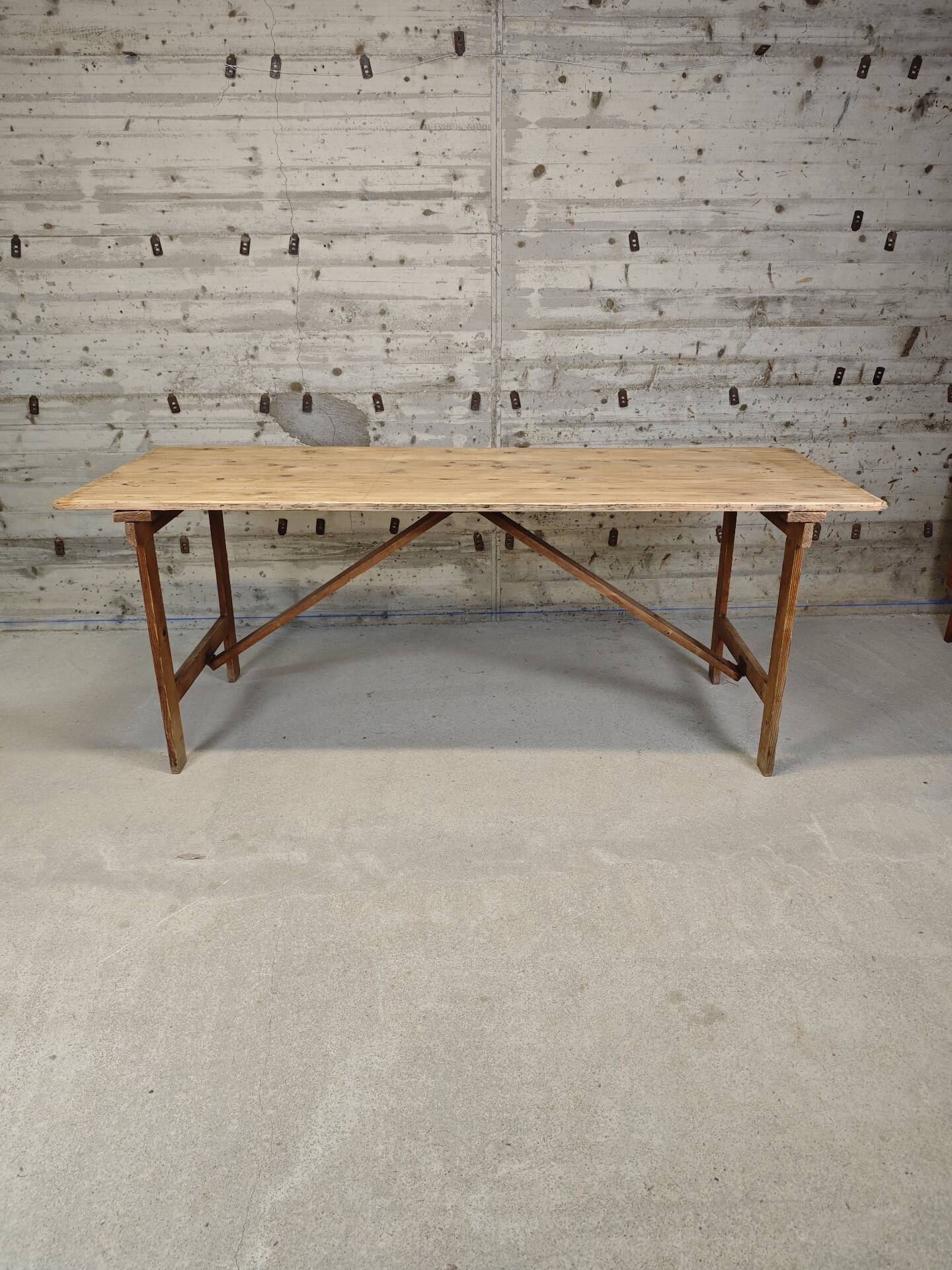 Pine garden table