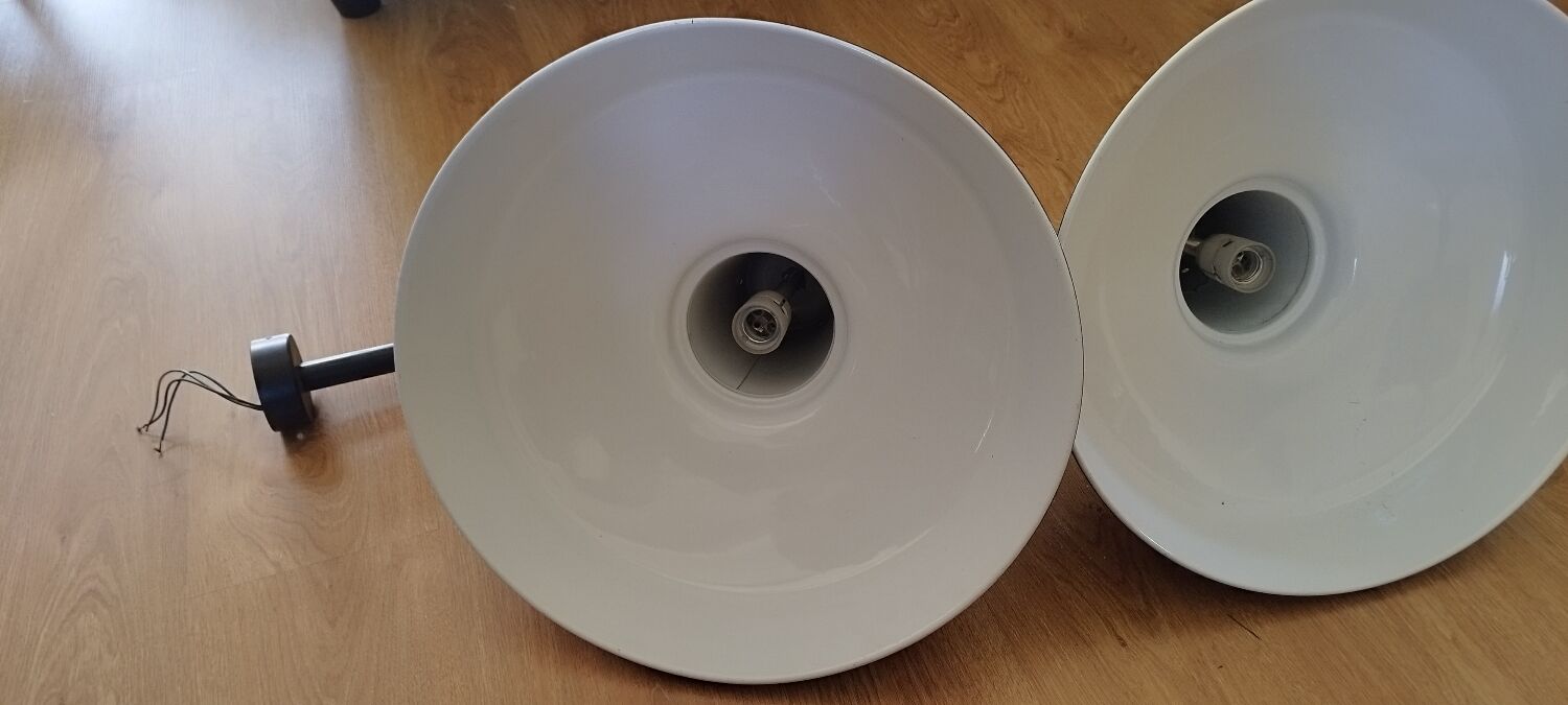 Paire de lampes d'atelier suspensions émaillée noire