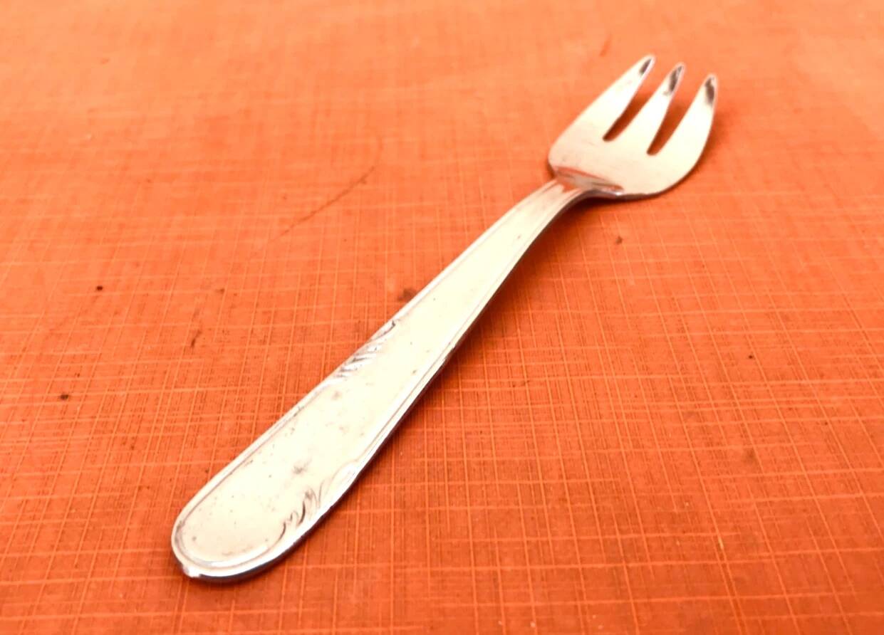 1970s 12 dessert forks Guy Degrenne