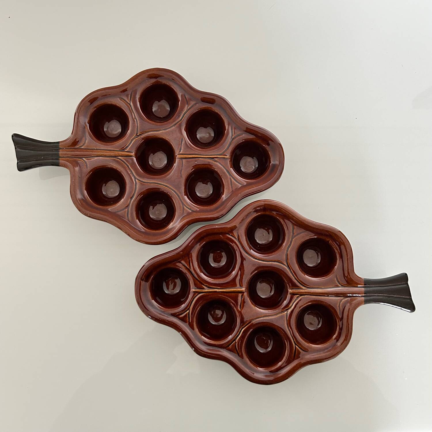 Paire de plats à olives