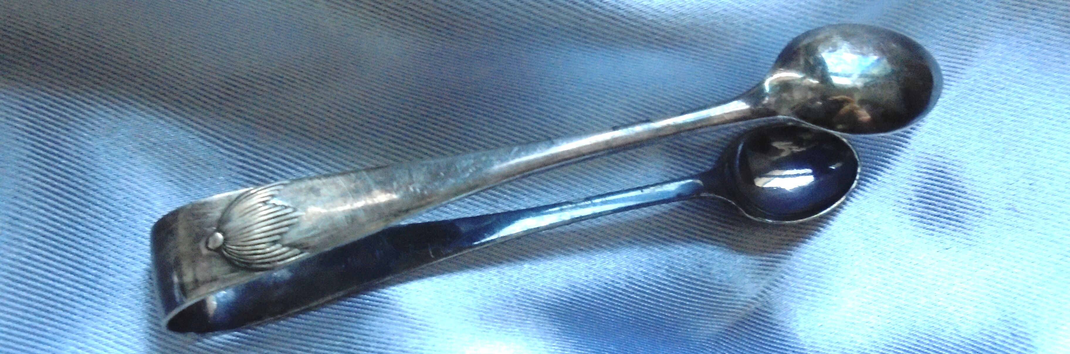 Art Deco sugar pinch