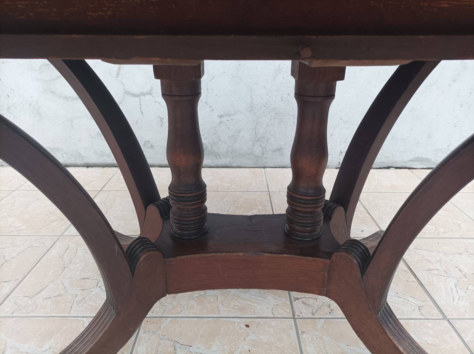 19th-century English style mahogany drop-leaf table.