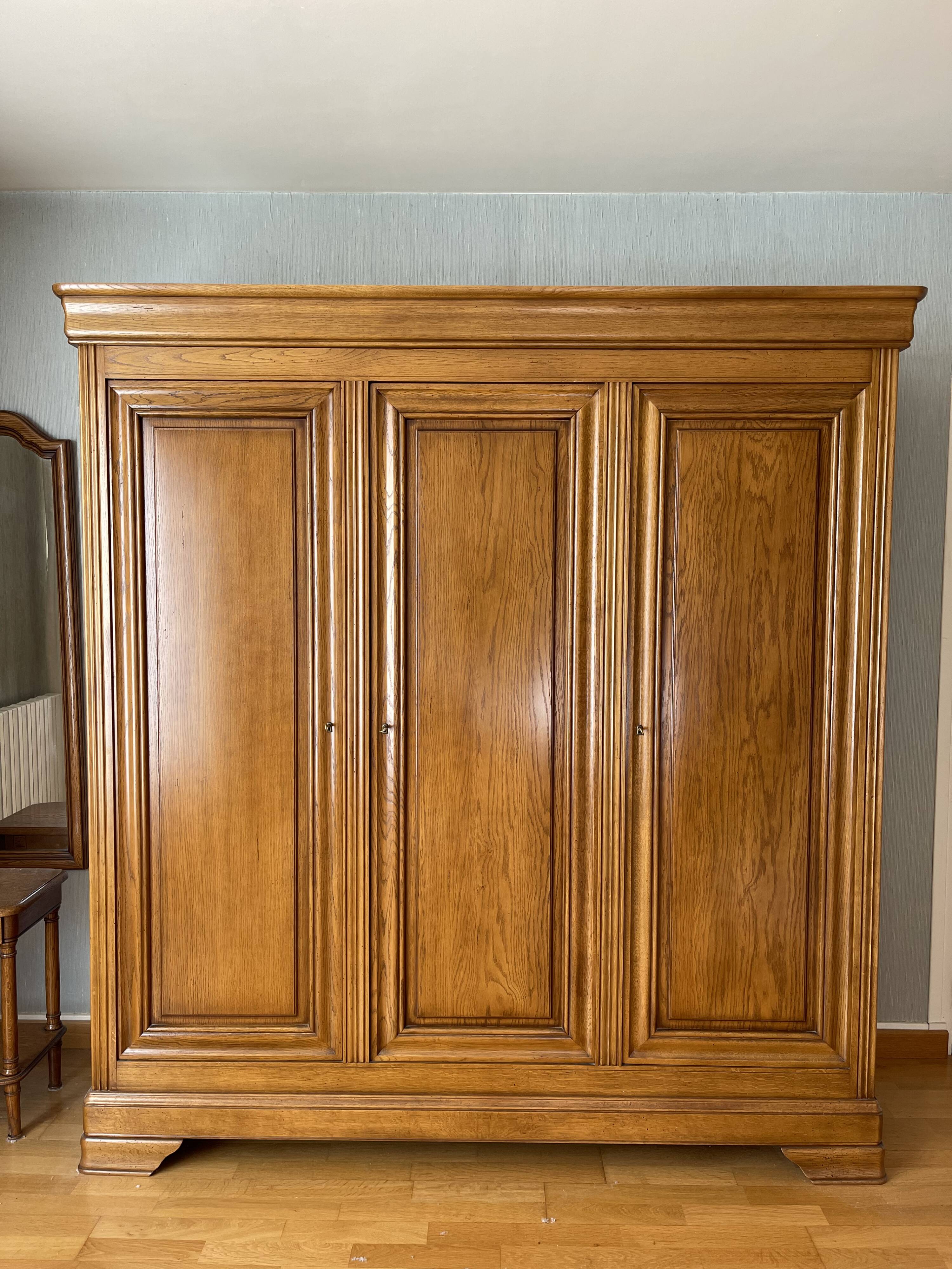 Large solid oak cabinet