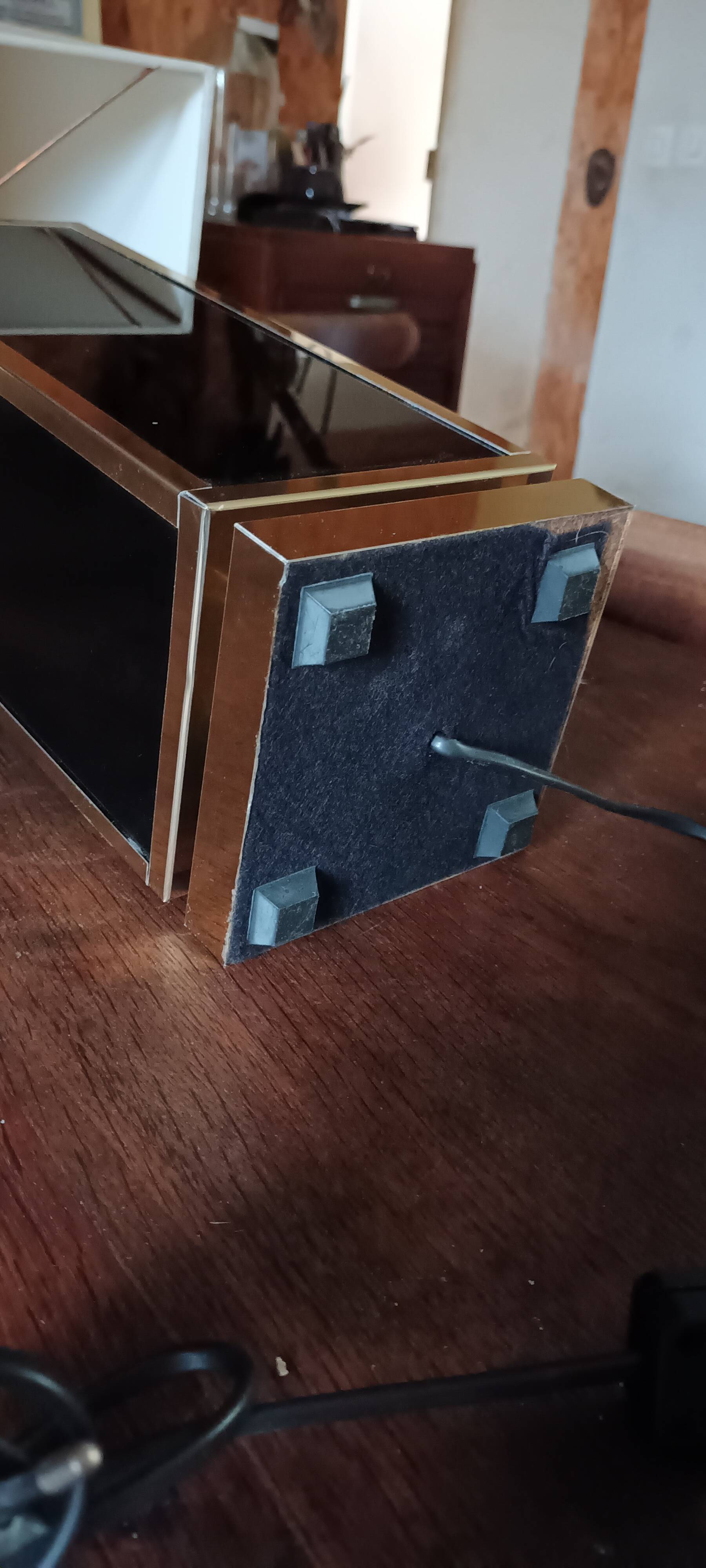 70s cubic lamp
