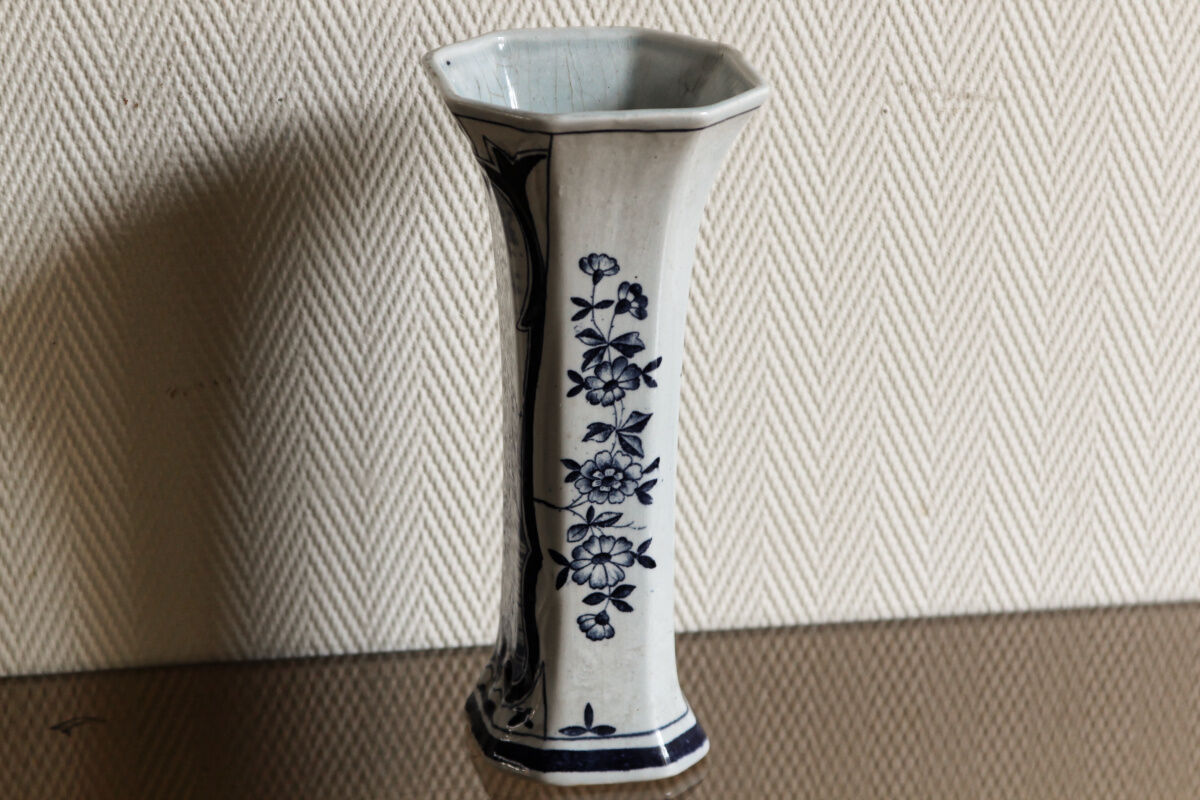 Vase cornet, Delft
