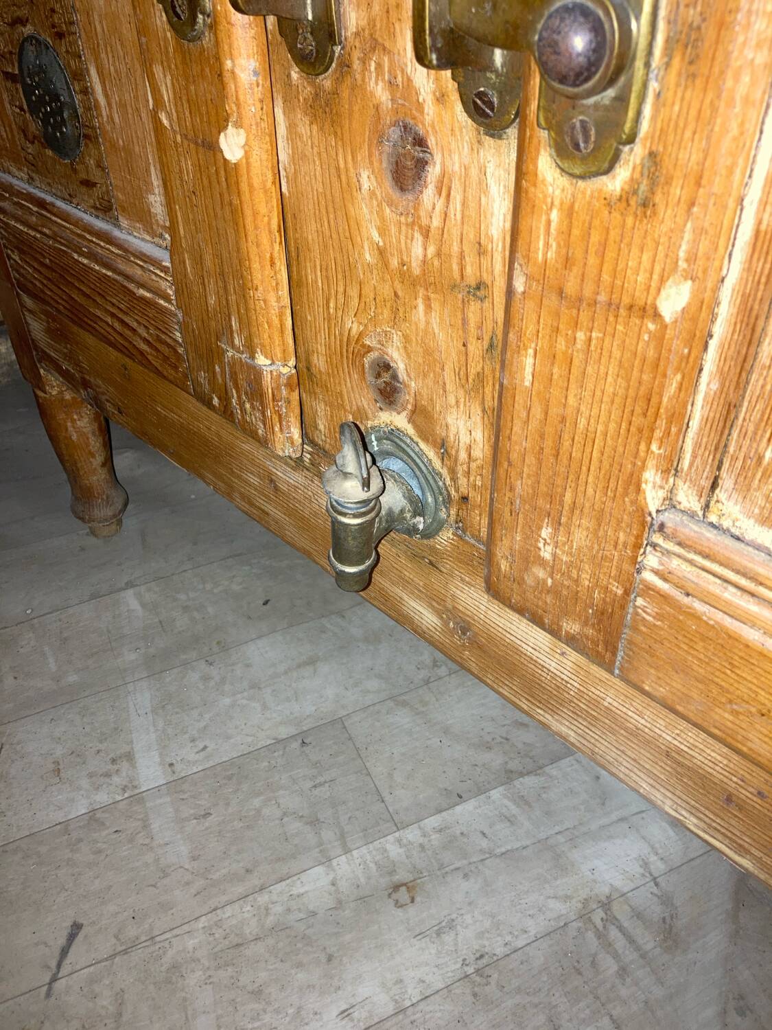 Old icebox from the 1920s