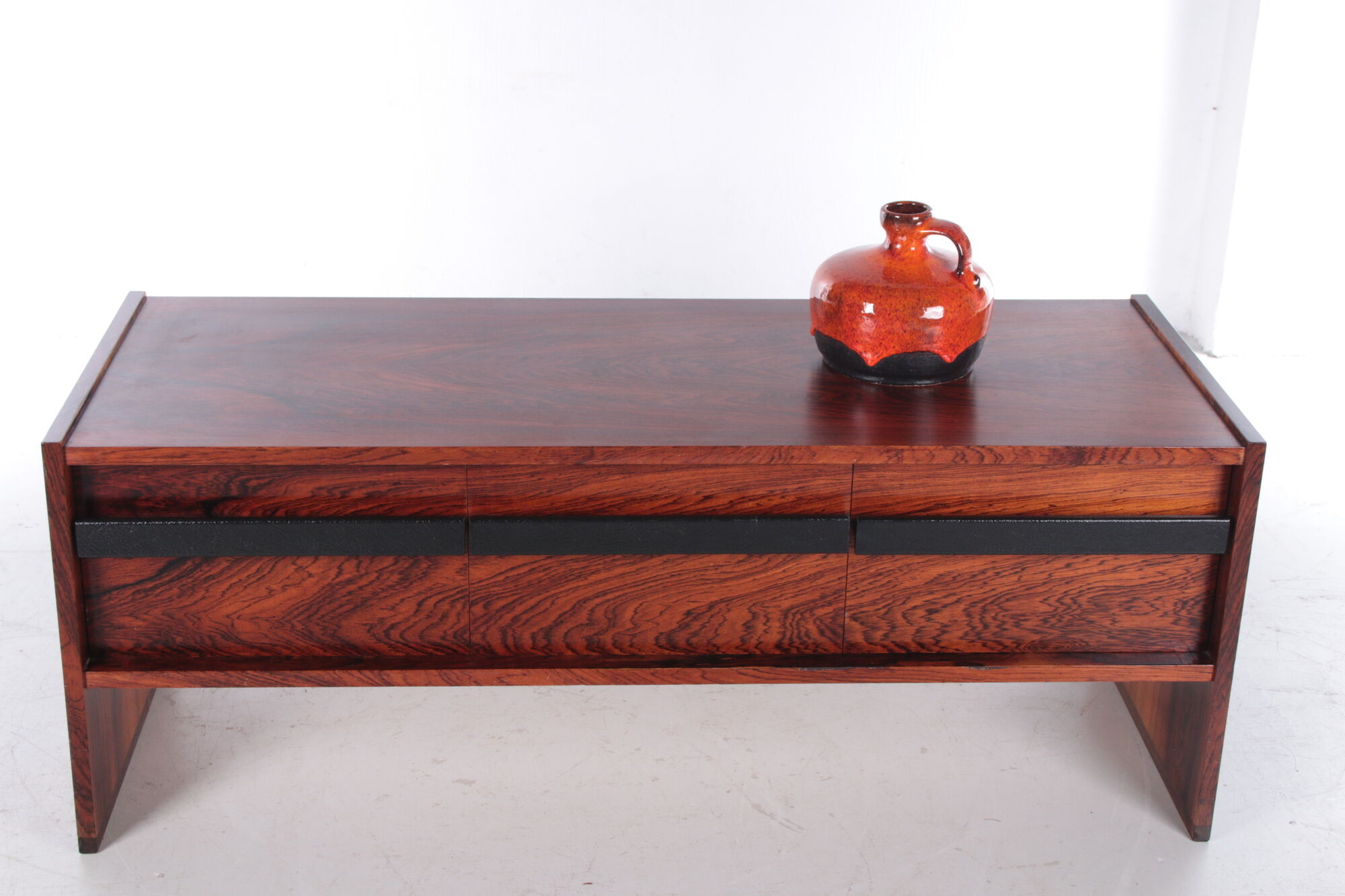 Low sideboard or TV cabinet made of Pallisander wood from the 1960s, Sweden.