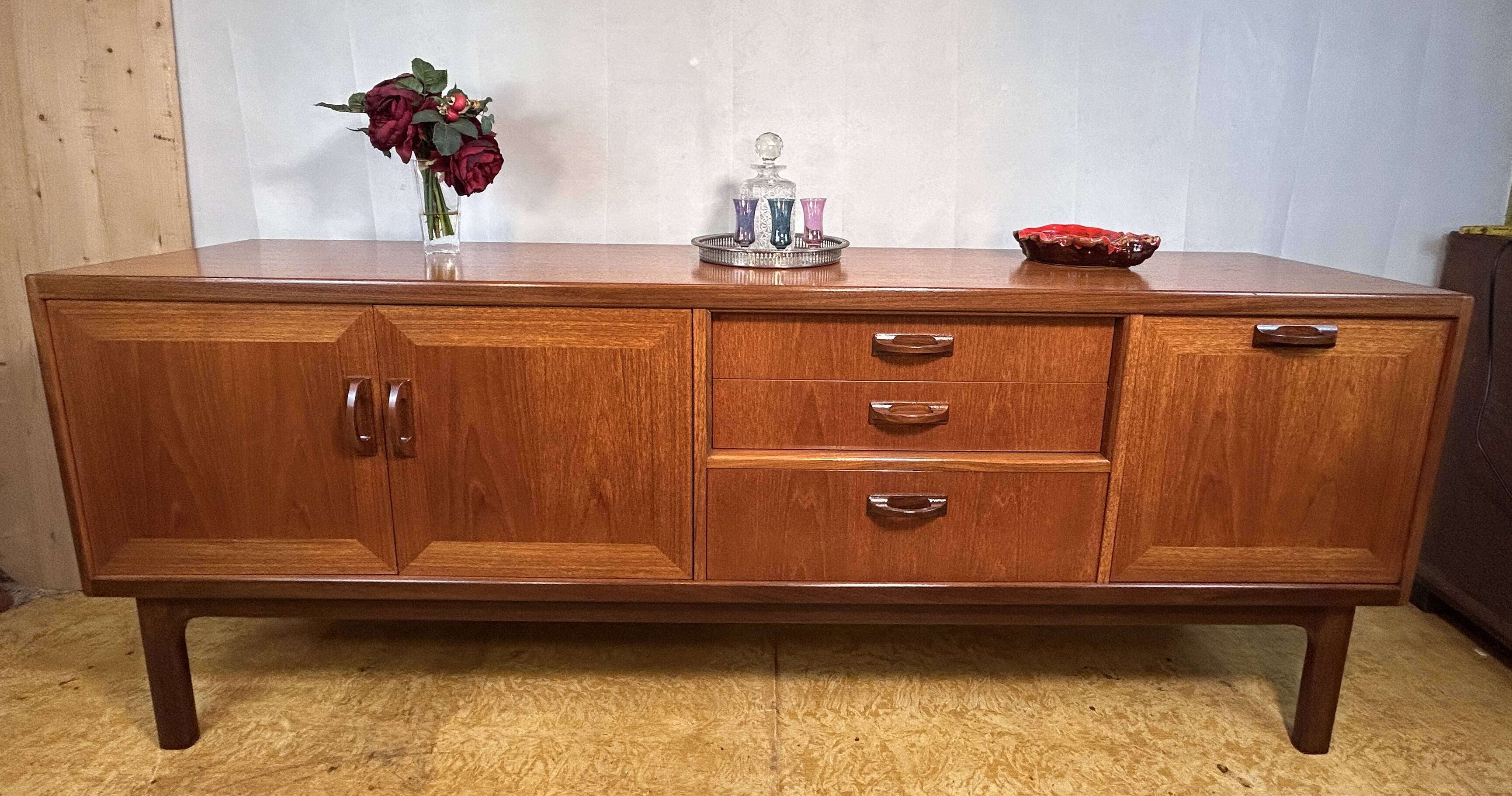 Buffet rétro vintage en teck et afromosia du milieu du siècle par G Plan Sierra Range