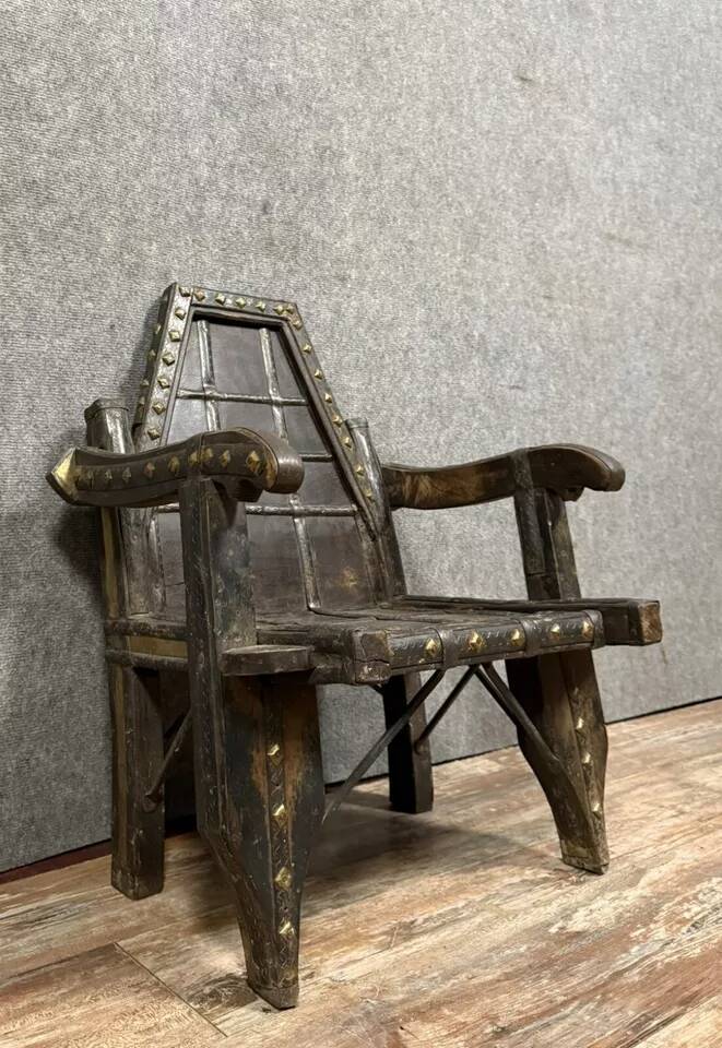 Rajasthan 19th century: Child's armchair / primitive art around 1860-1880