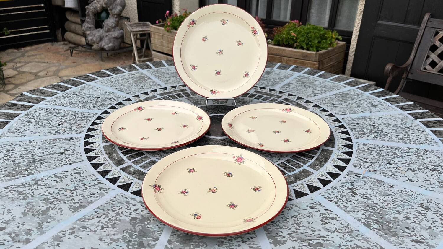 Set of 4 old Salins flat plates