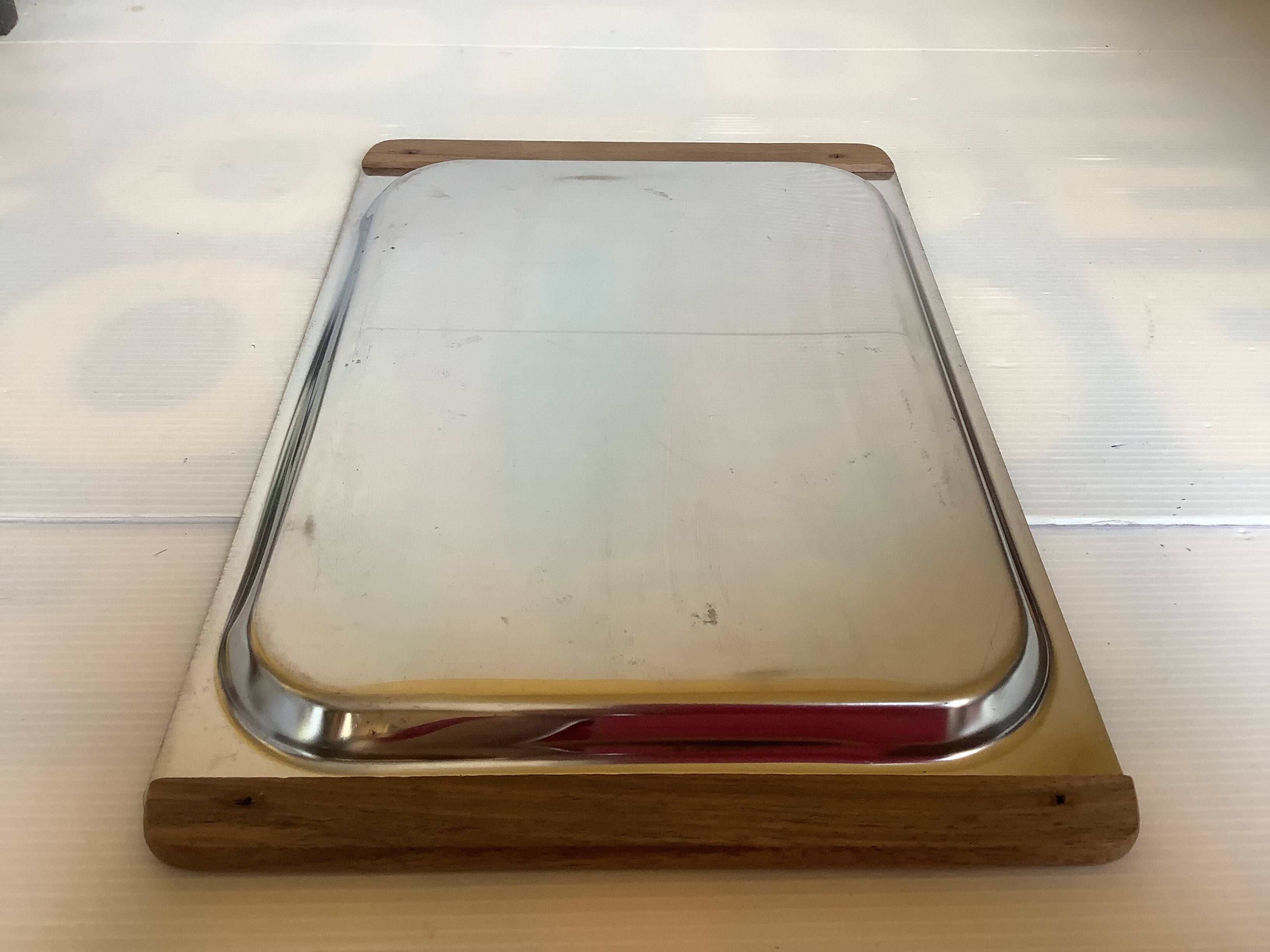 Plat, plateau en bois et métal style scandinave