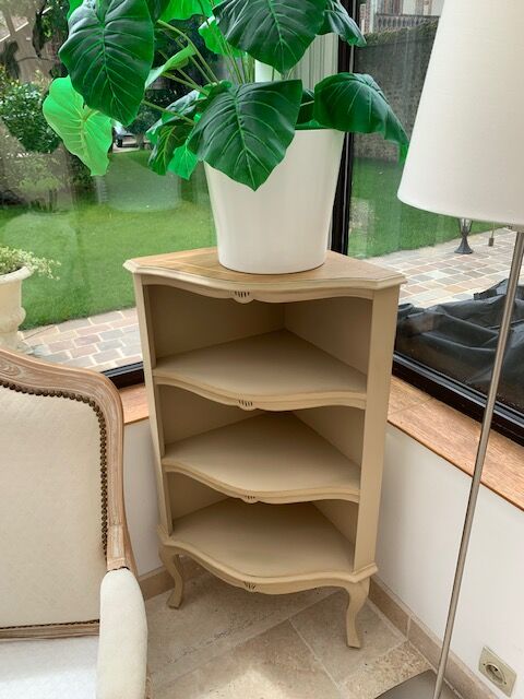Corner cabinet - notch