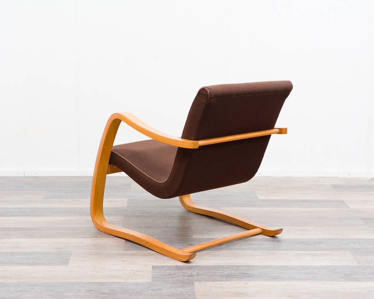 Cantilever armchair from the 1950s, in the style of Alvar Aalto.