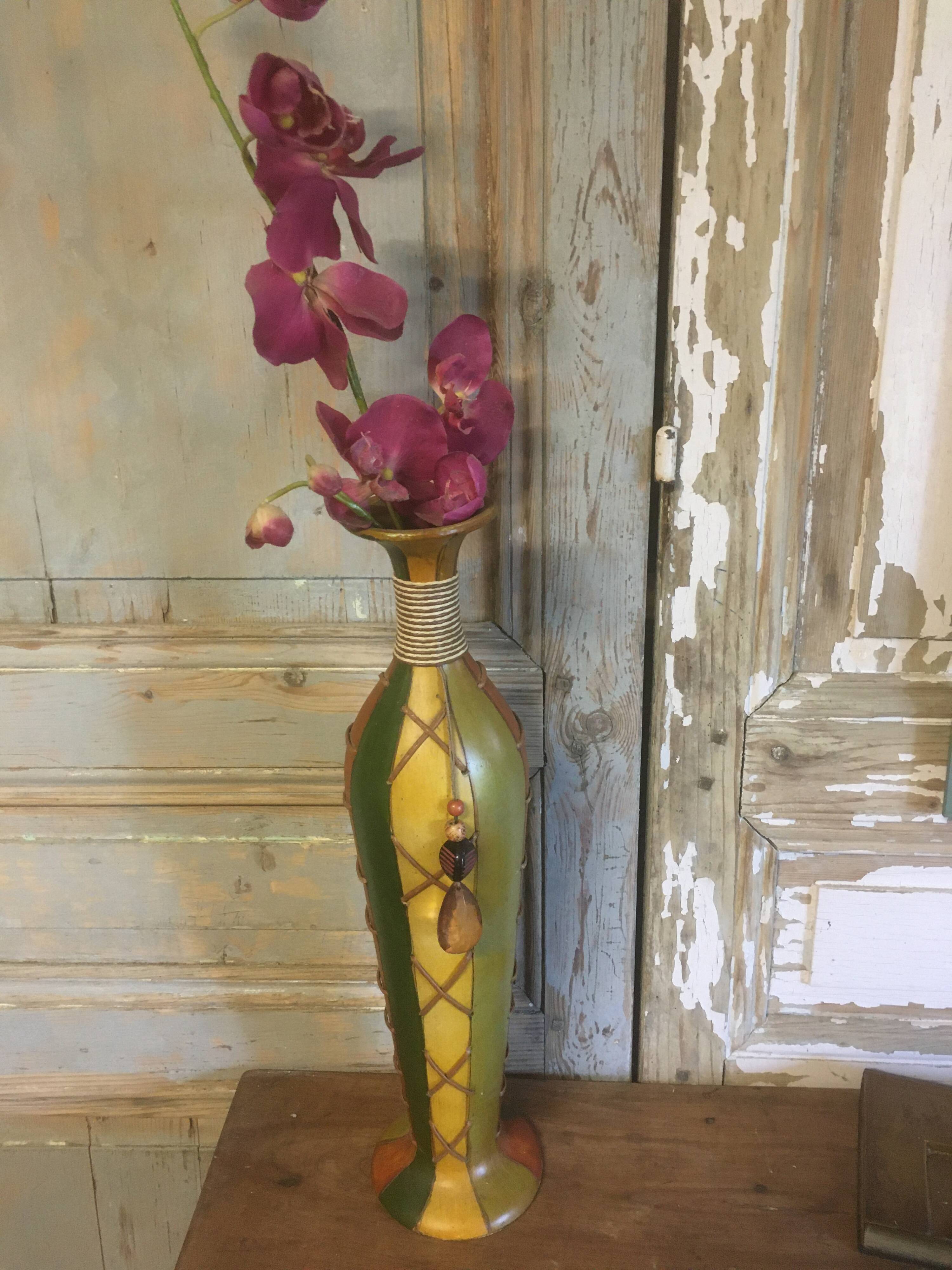 Soliflore in wood or resin