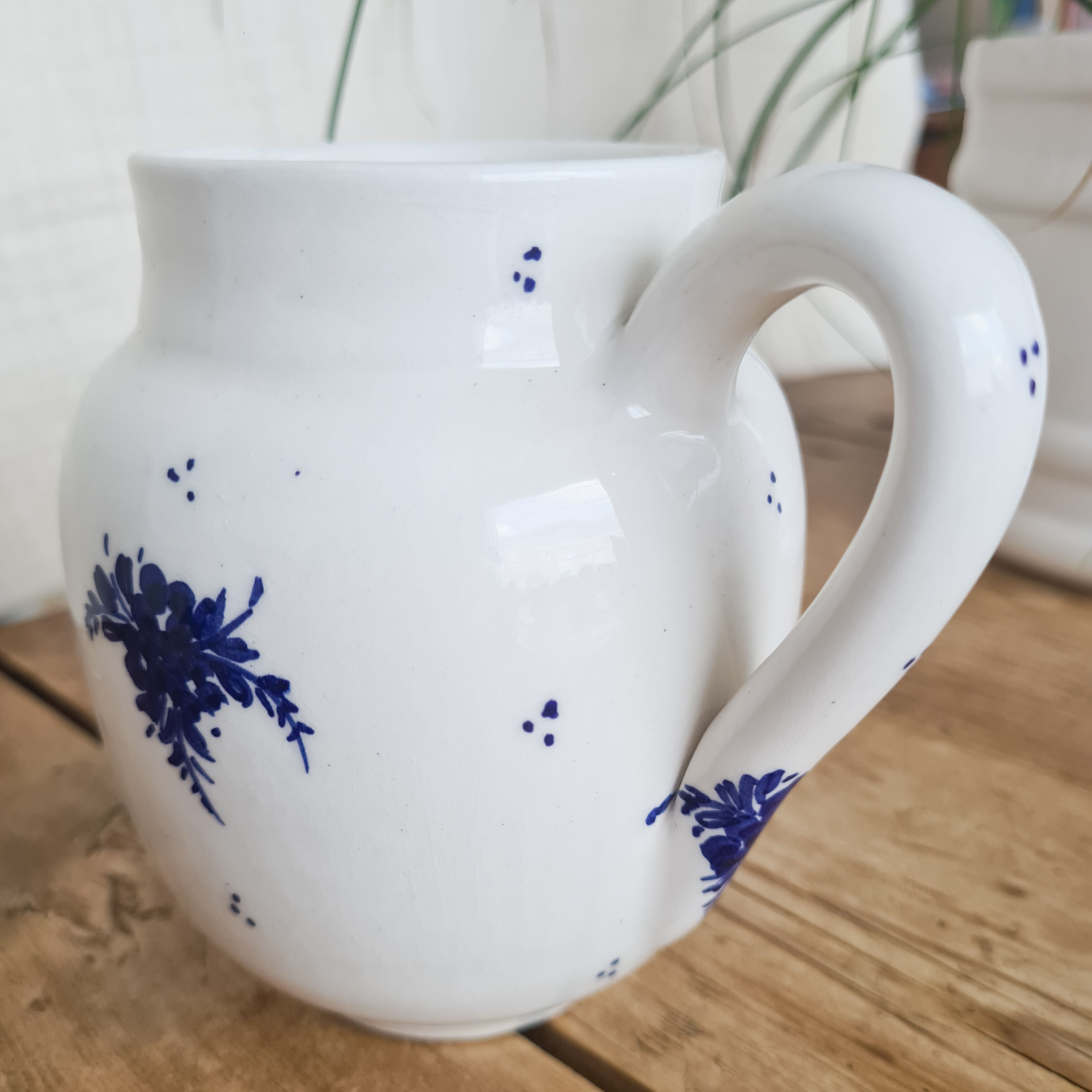 Earthenware tea or coffee service