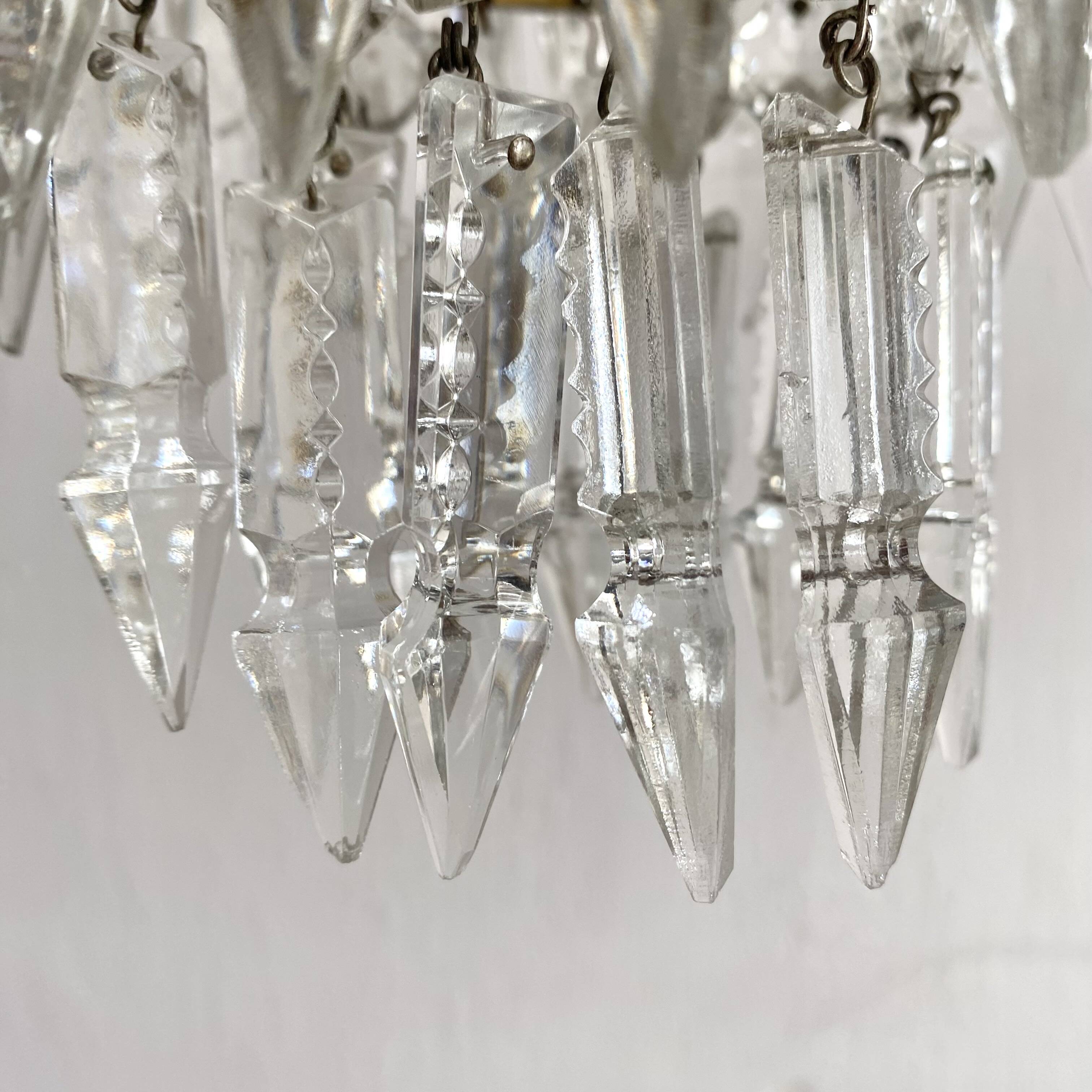 Ceiling light or pendant light with tassels