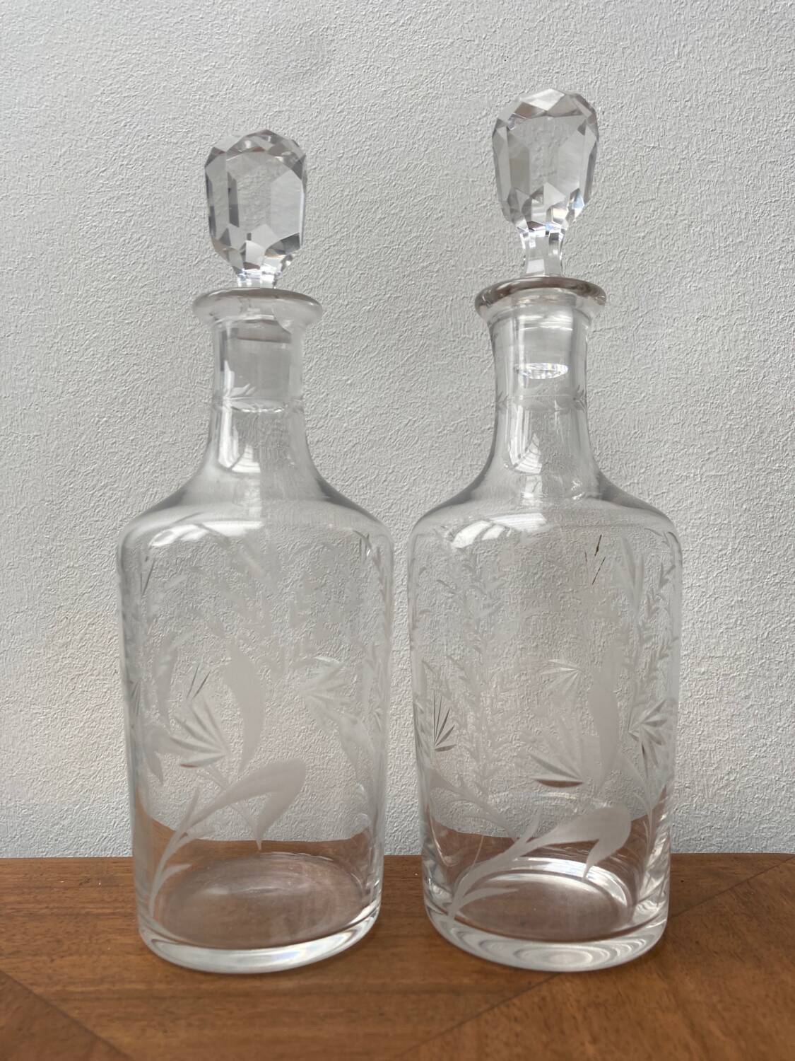 Paire de carafes gravées Napoleon III