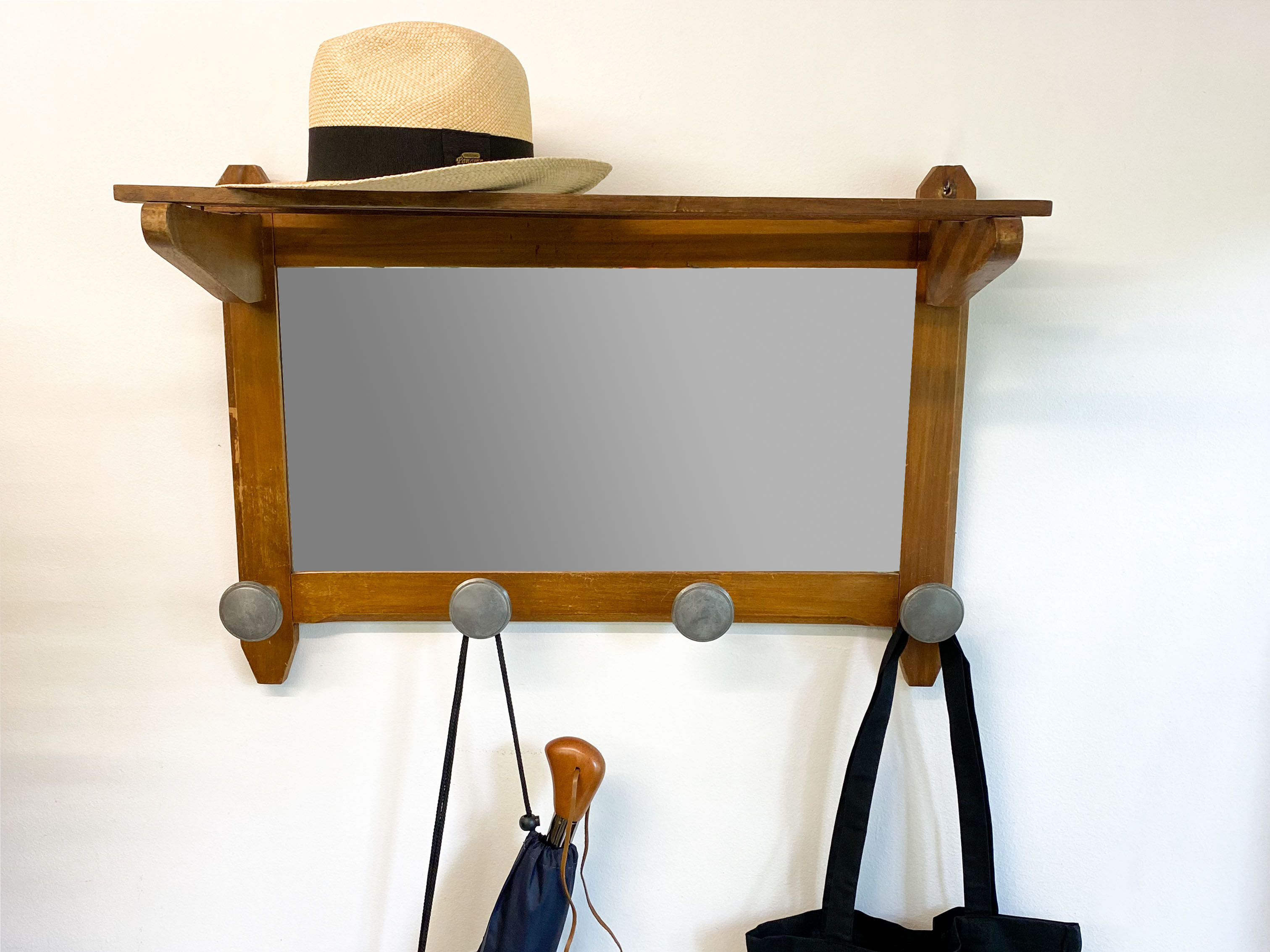 Wall coat rack