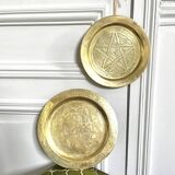 Assiettes orientales vintage en laiton