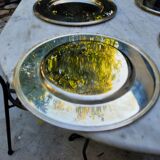 5 assiettes de présentation en métal argenté