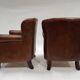 Paire de fauteuils club type "Parisien"