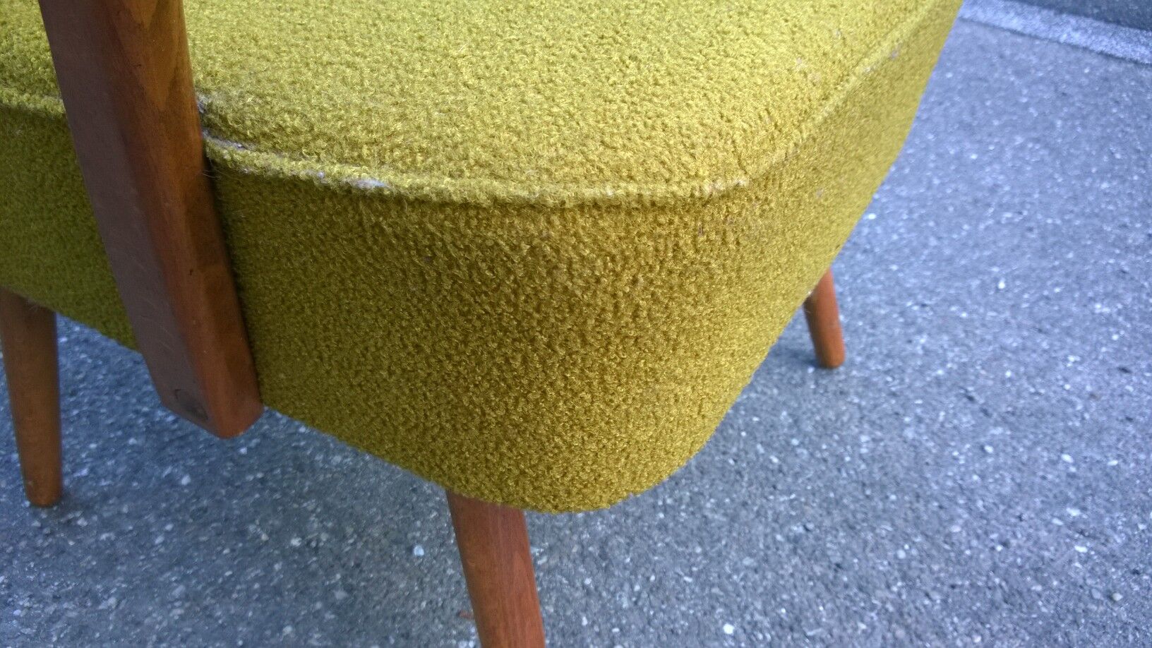 fauteuil cocktail à accoudoirs