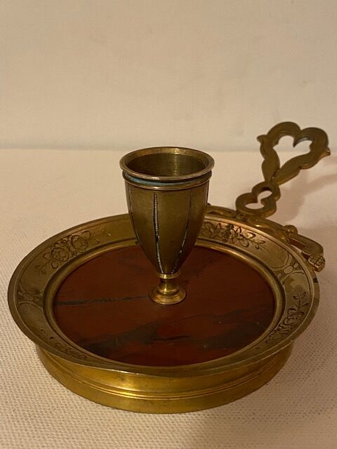 Hand-held rat tail in gilded brass and red marble