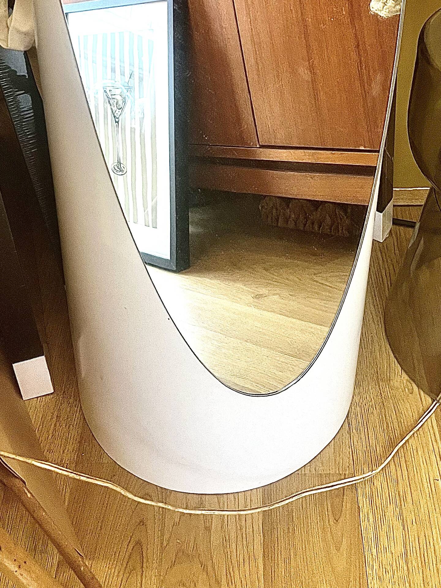 Vintage Unghia Mirror by Rodolfo Bonetto based on Lecal's Lipstick.